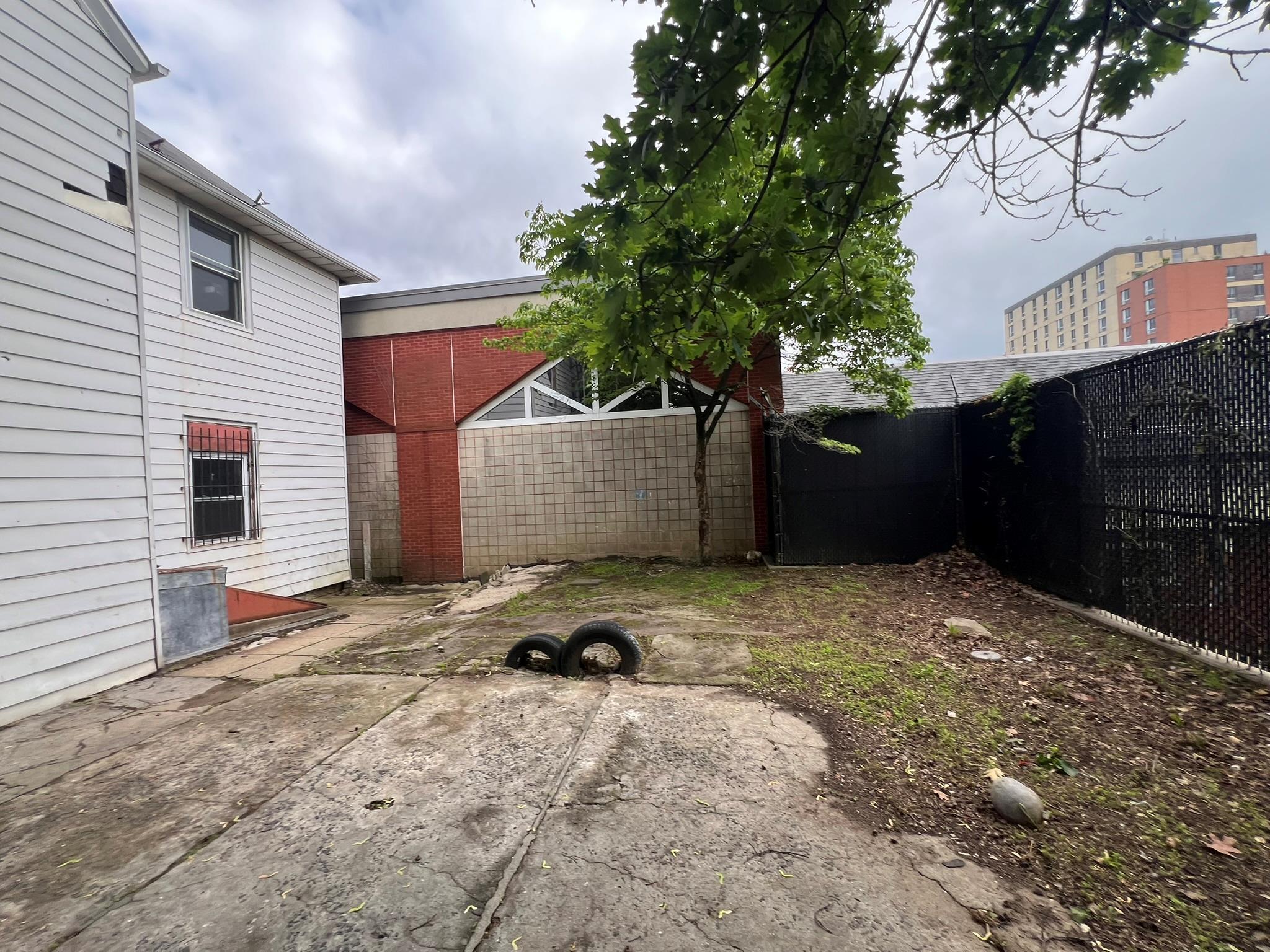 Single Family Livingston  Westchester County, NY 10705, MLS-863023-15