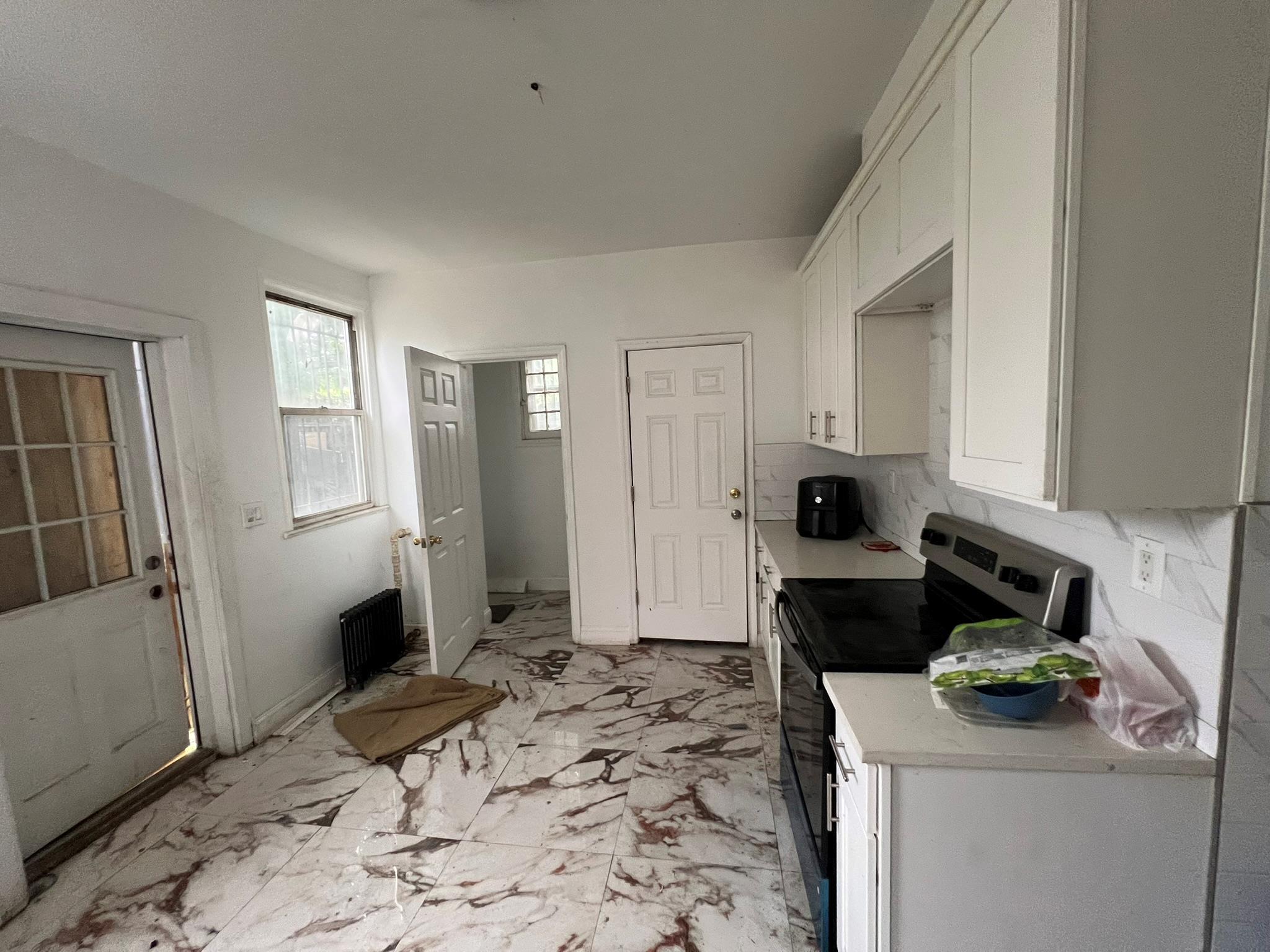 Single Family Livingston  Westchester County, NY 10705, MLS-863023-4