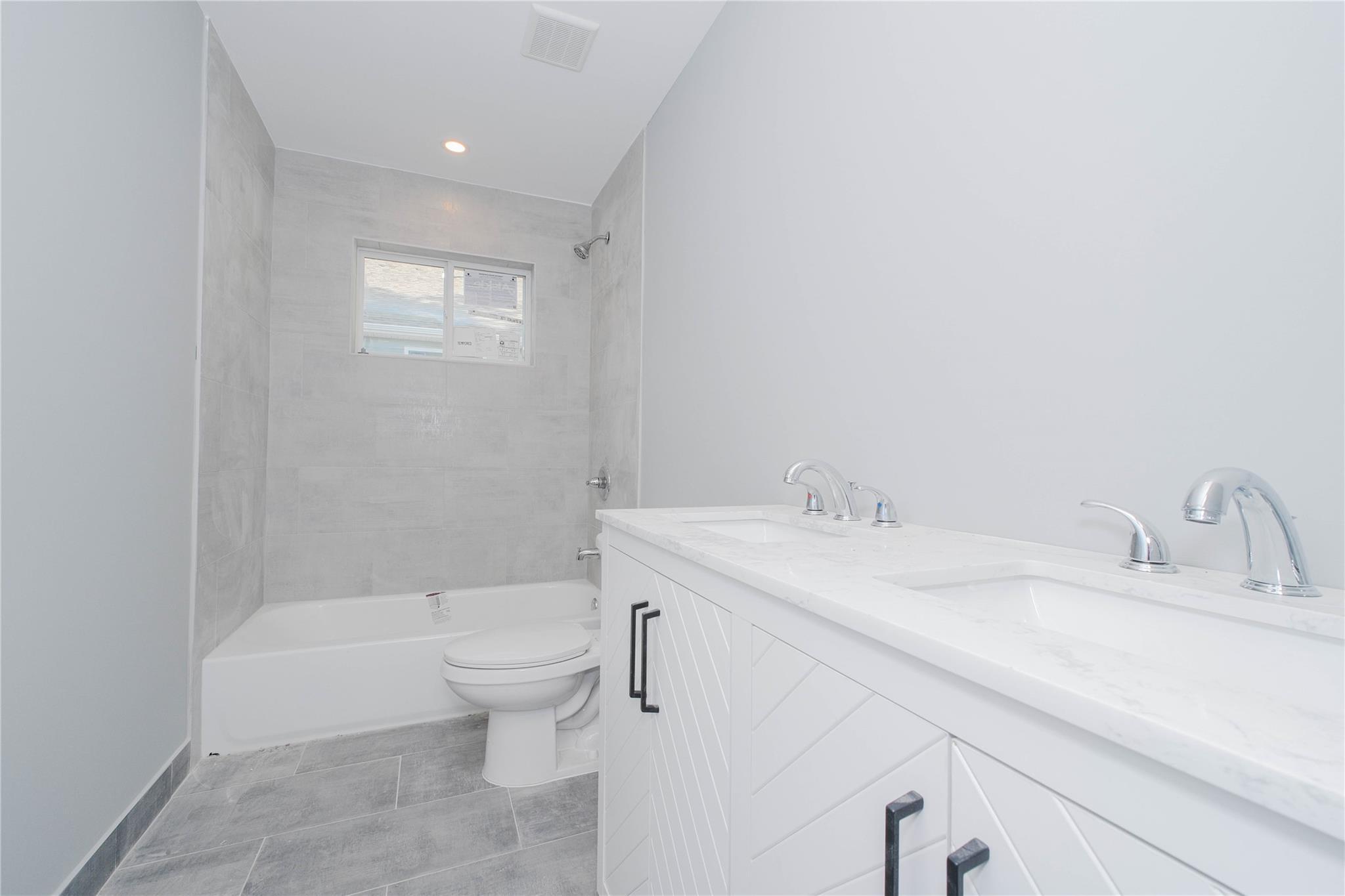 Single Family Cunard Ave  Staten Island, NY 10304, MLS-863025-16