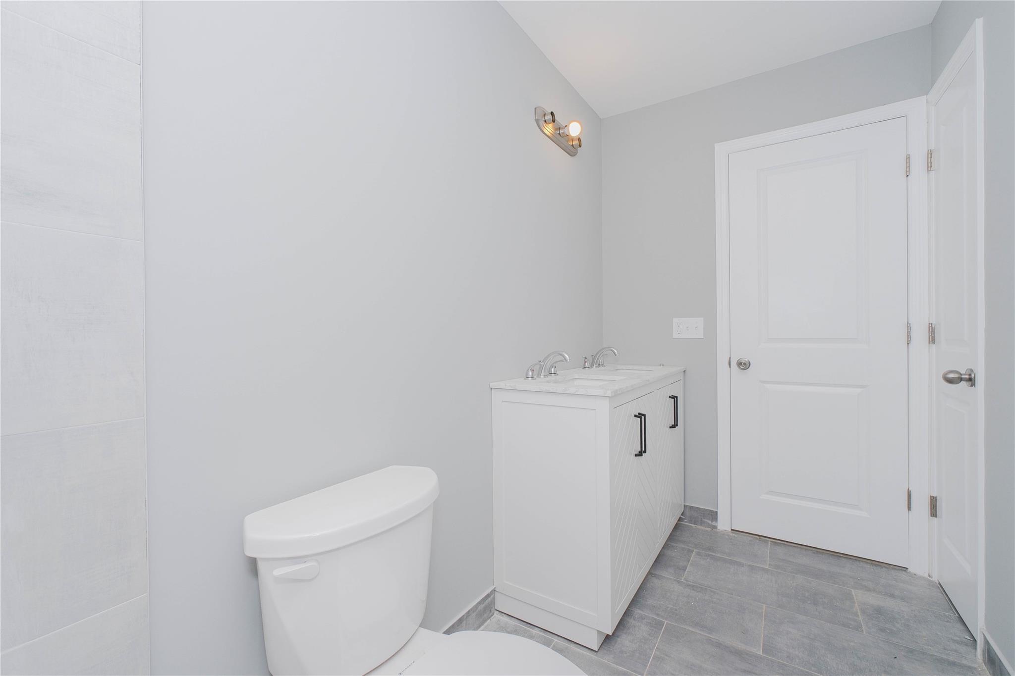 Single Family Cunard Ave  Staten Island, NY 10304, MLS-863025-17