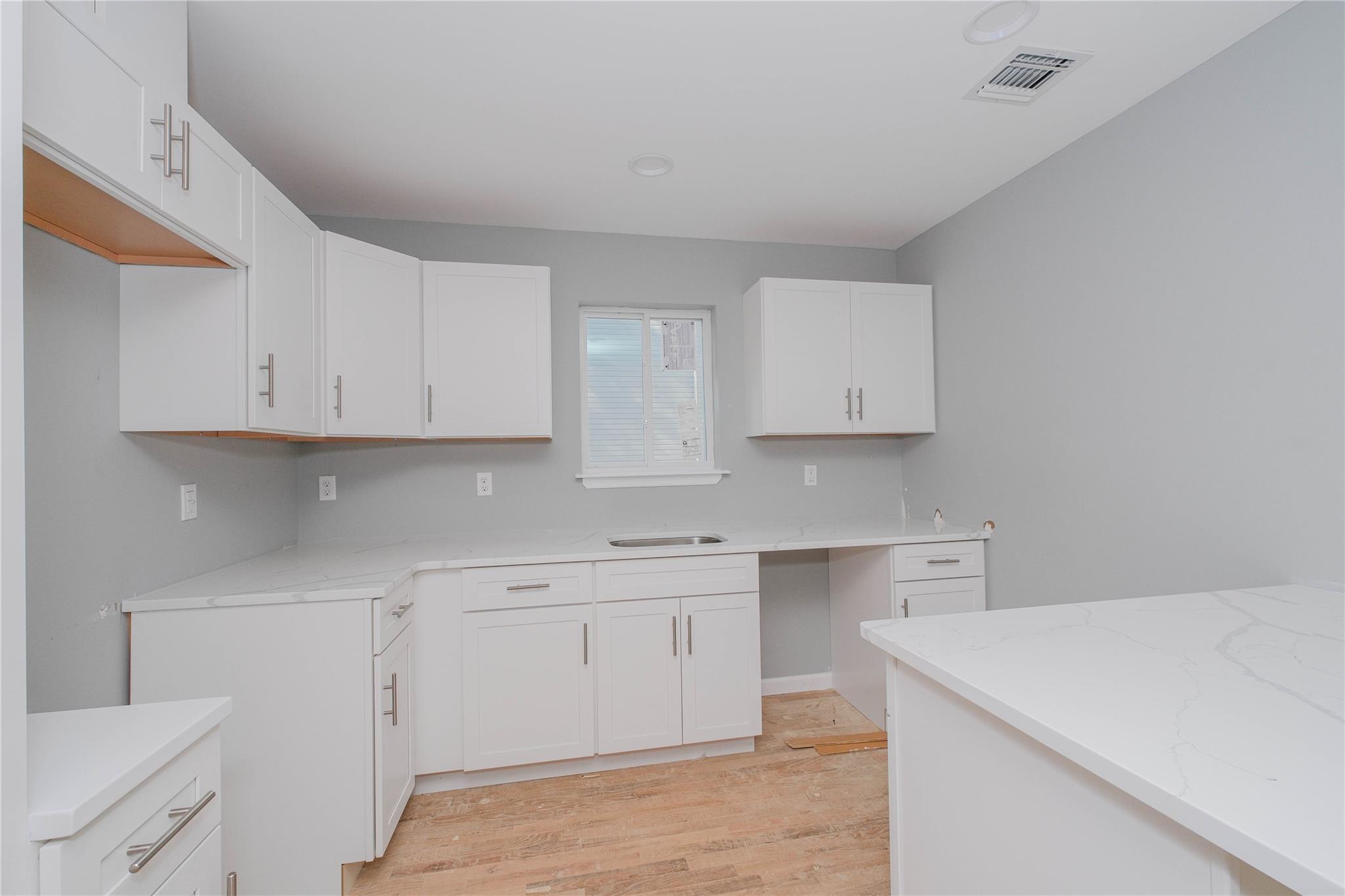 Single Family Cunard Ave  Staten Island, NY 10304, MLS-863025-28