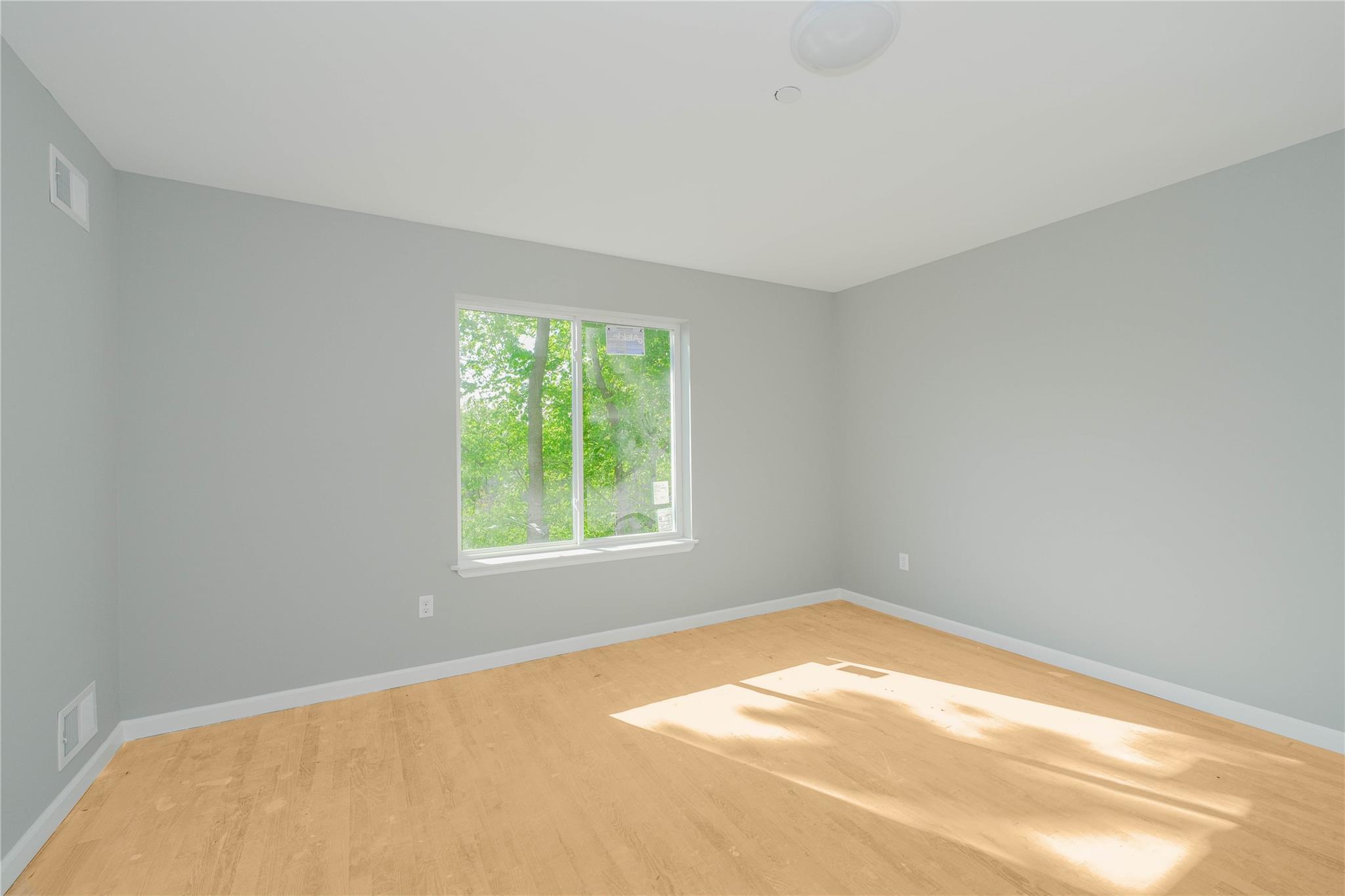 Single Family Cunard Ave  Staten Island, NY 10304, MLS-863025-32