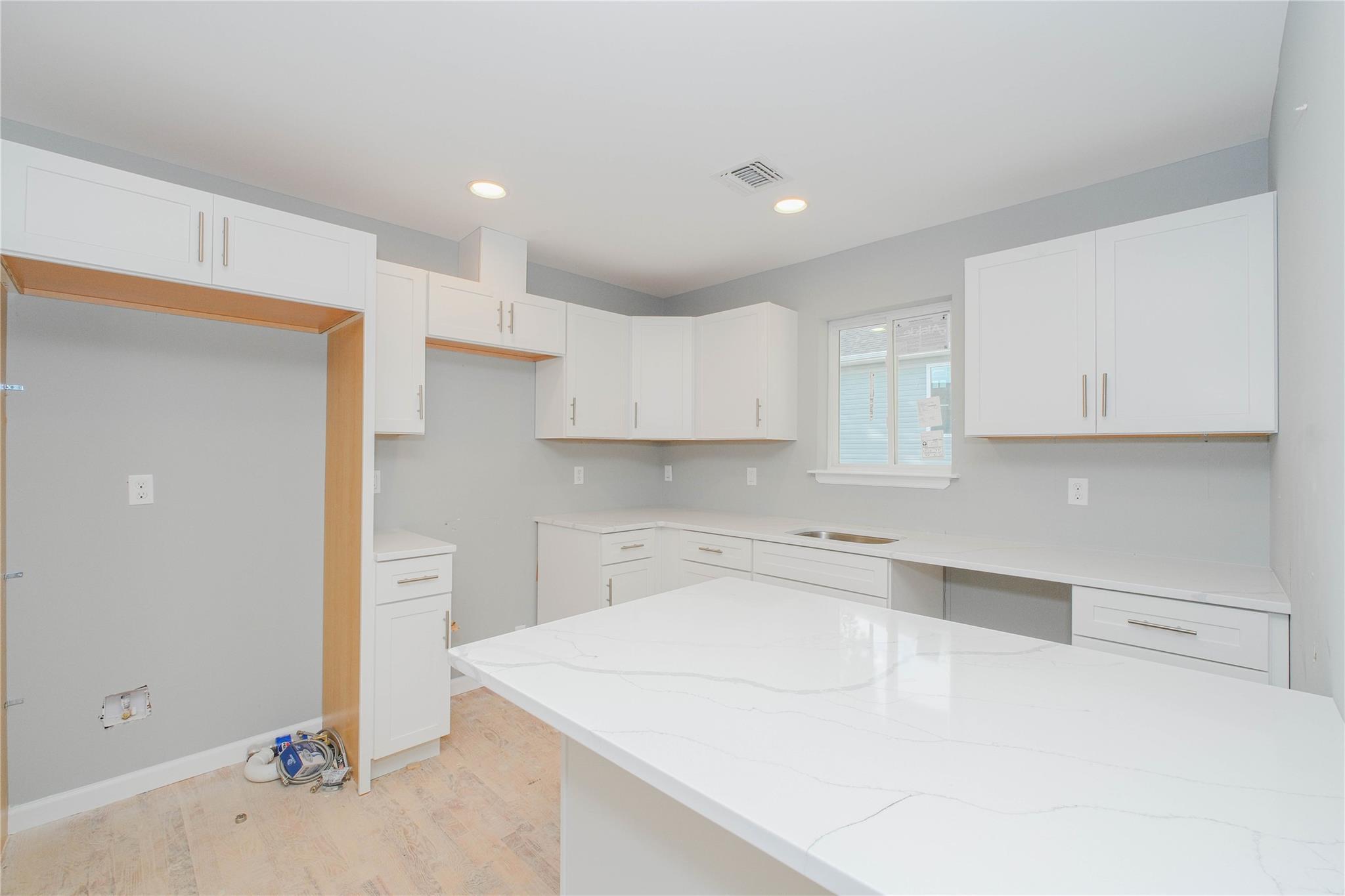Single Family Cunard Ave  Staten Island, NY 10304, MLS-863025-8