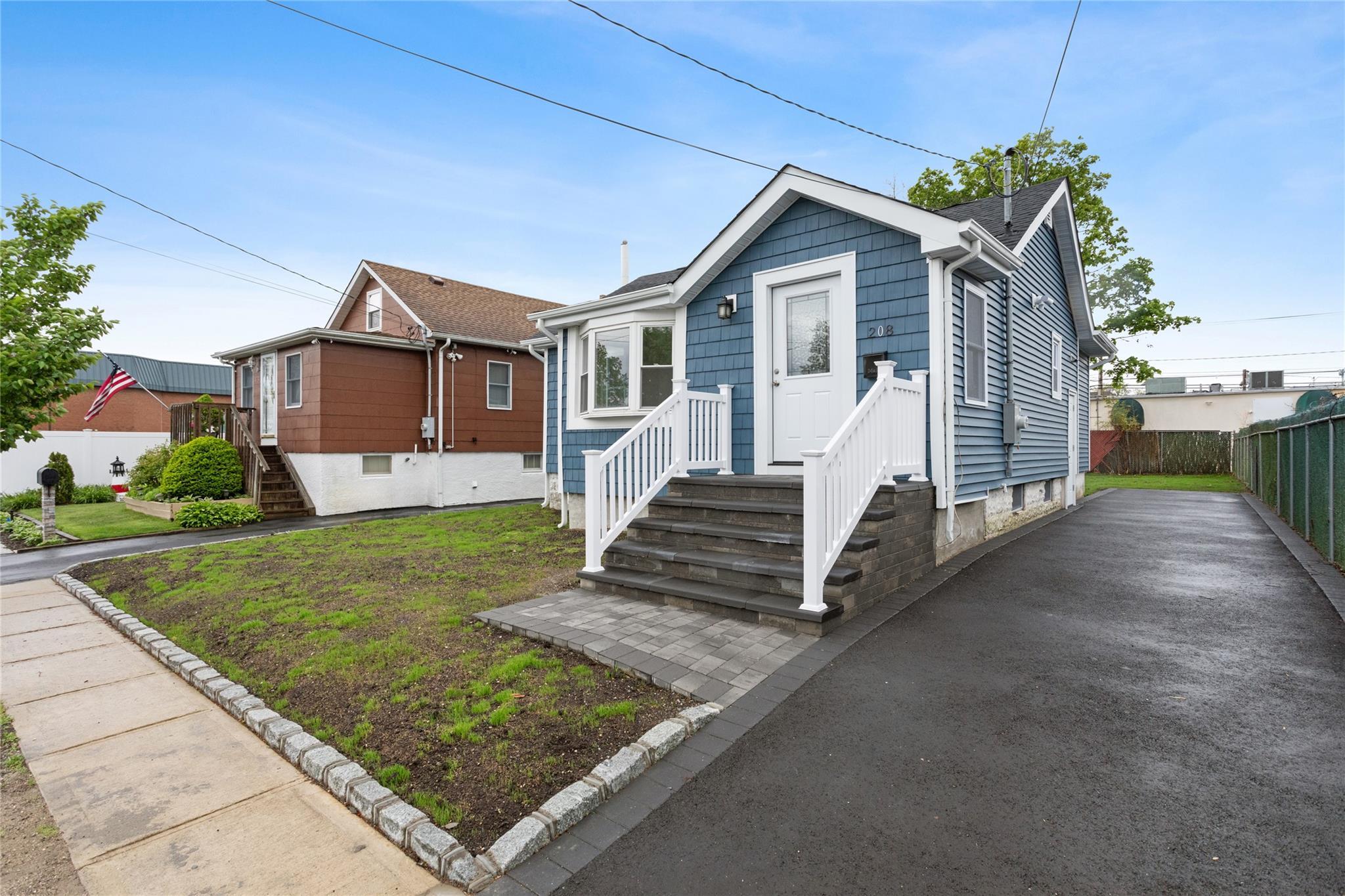 Single Family Alhambra  Suffolk County, NY 11757, MLS-863033-3