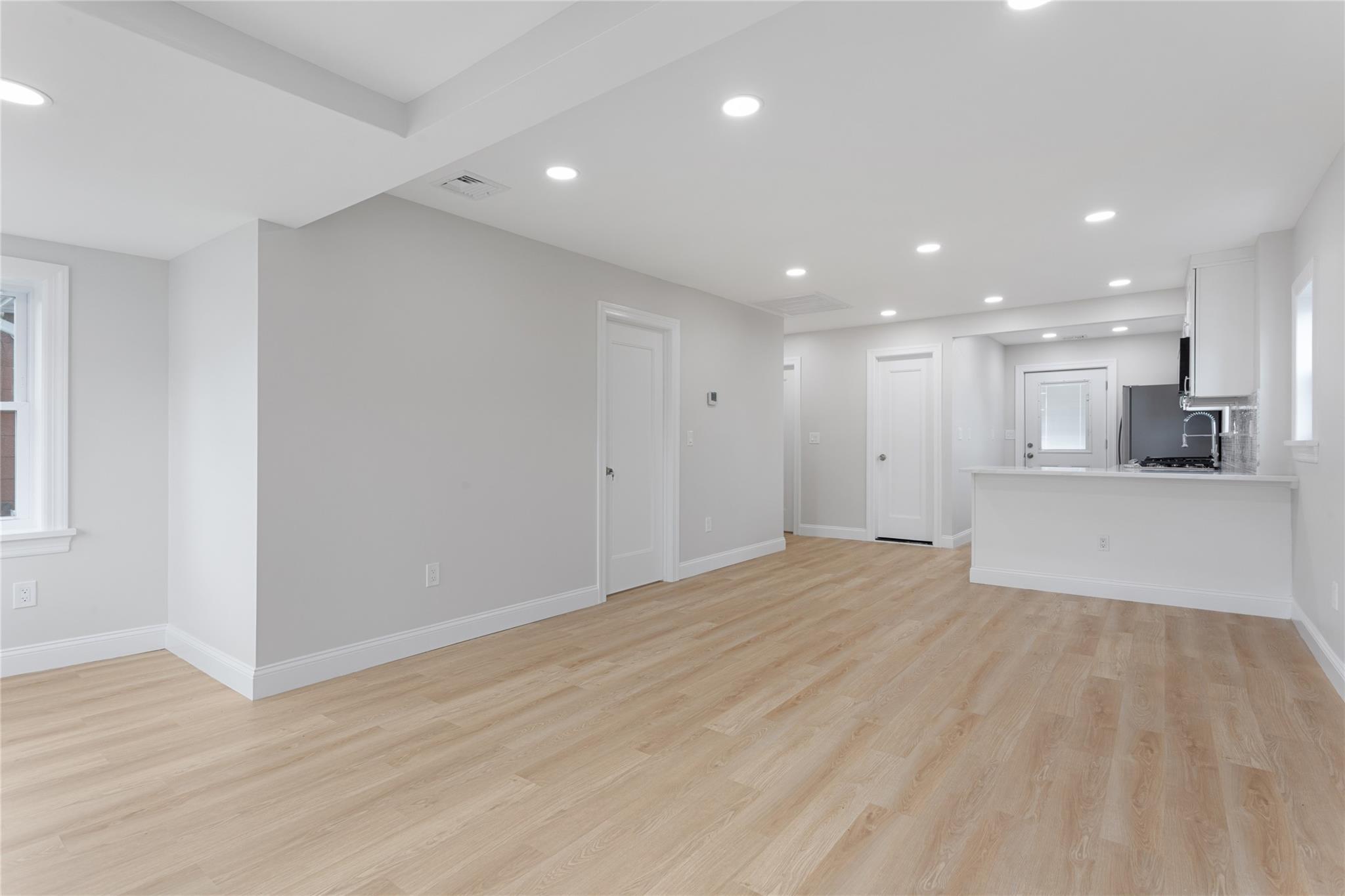 Single Family Alhambra  Suffolk County, NY 11757, MLS-863033-4
