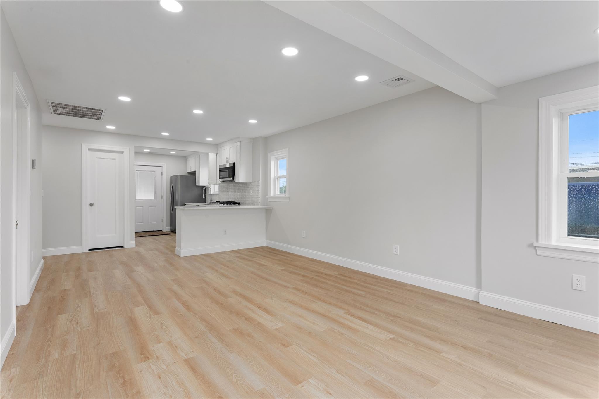Single Family Alhambra  Suffolk County, NY 11757, MLS-863033-6
