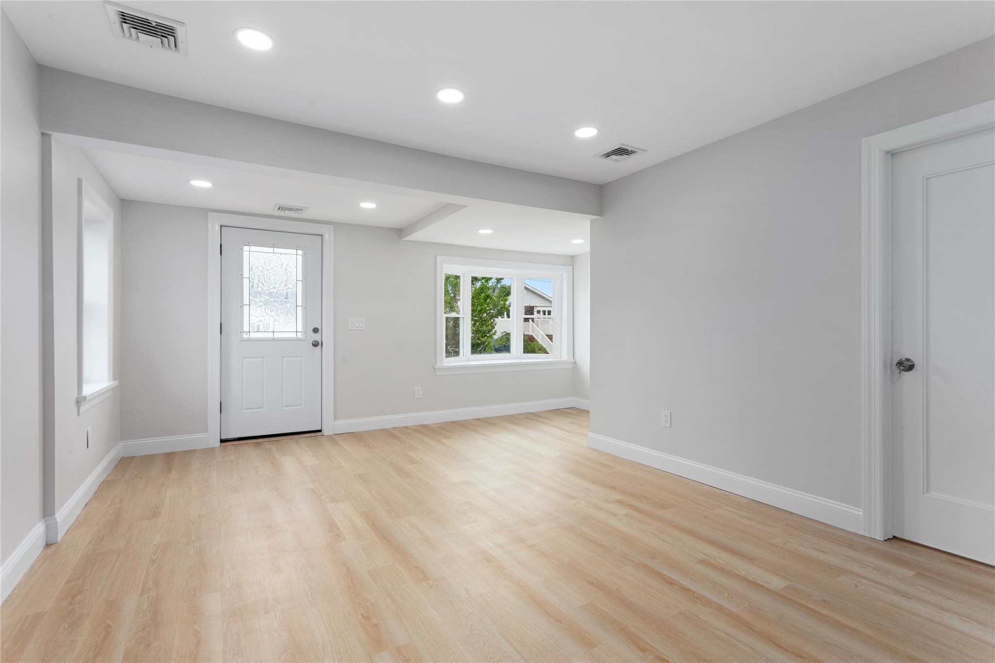 Single Family Alhambra  Suffolk County, NY 11757, MLS-863033-8