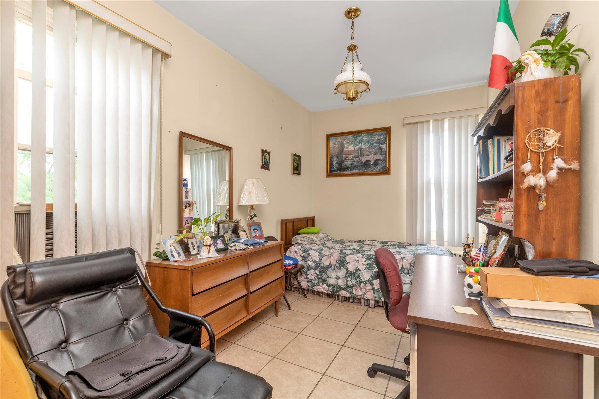 Single Family 83  Queens, NY 11385, MLS-863043-10