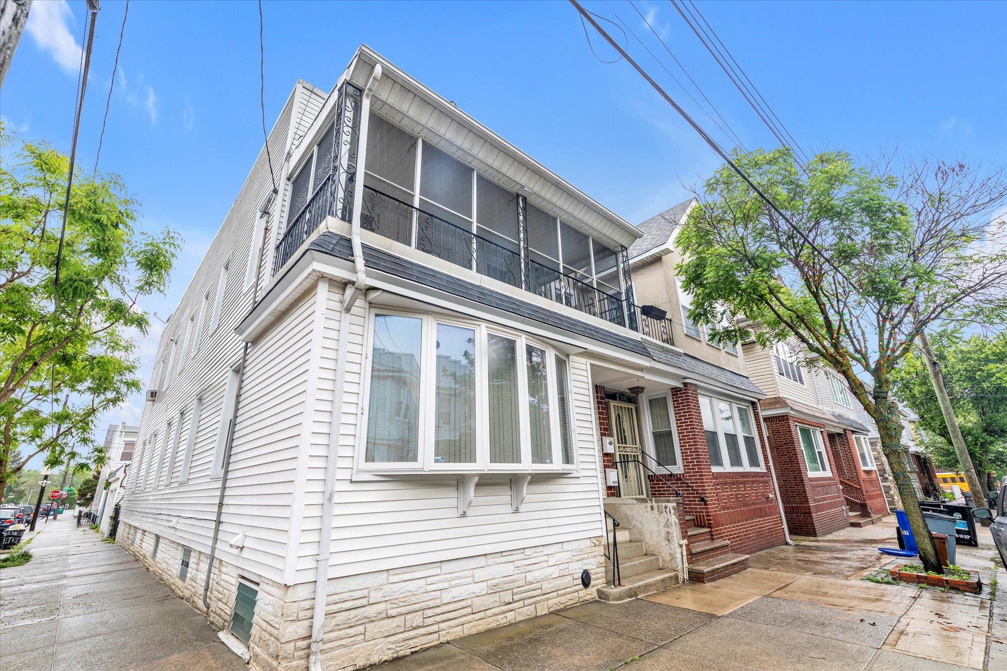Single Family 83  Queens, NY 11385, MLS-863043-2