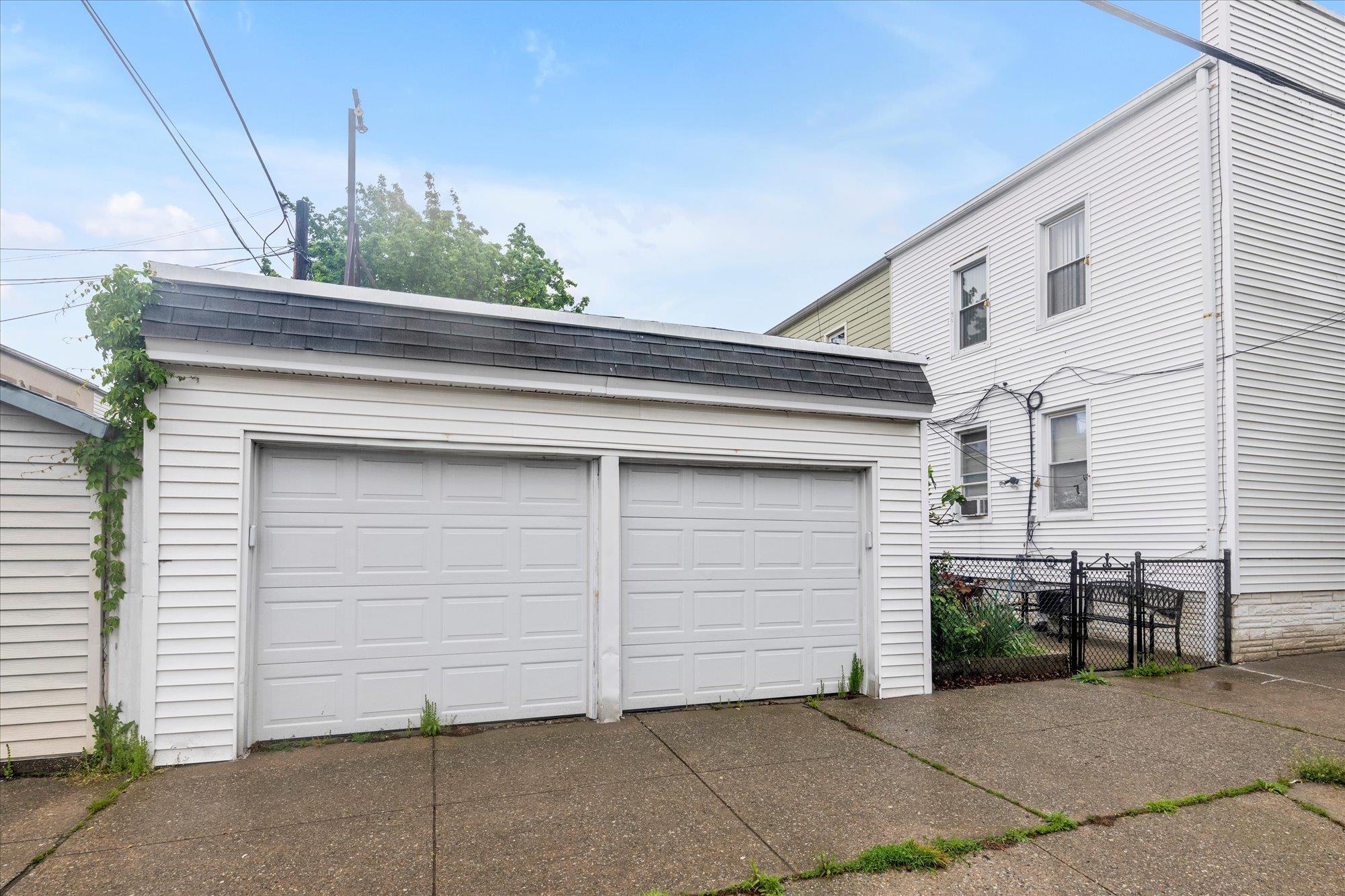 Single Family 83  Queens, NY 11385, MLS-863043-22