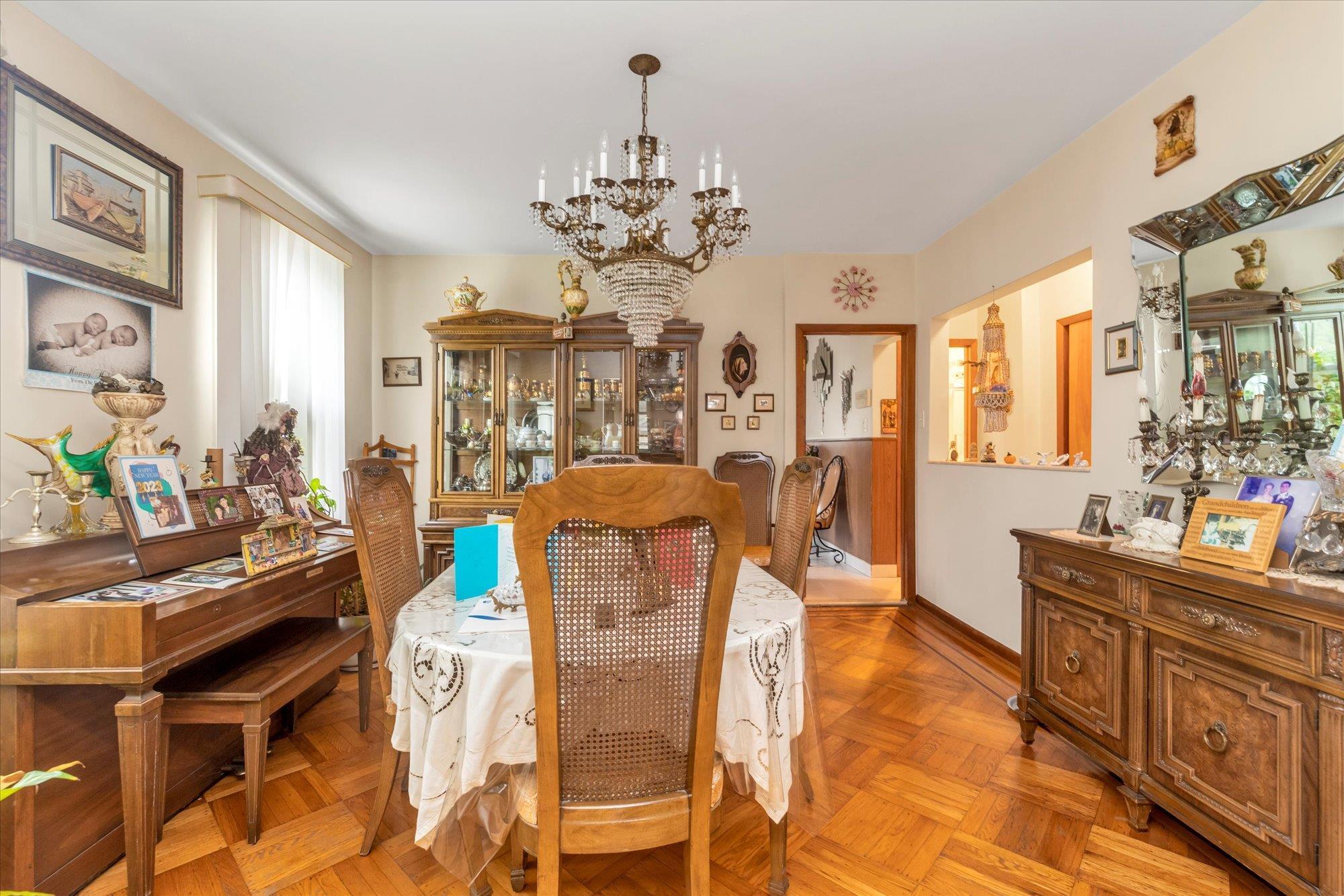 Single Family 83  Queens, NY 11385, MLS-863043-6