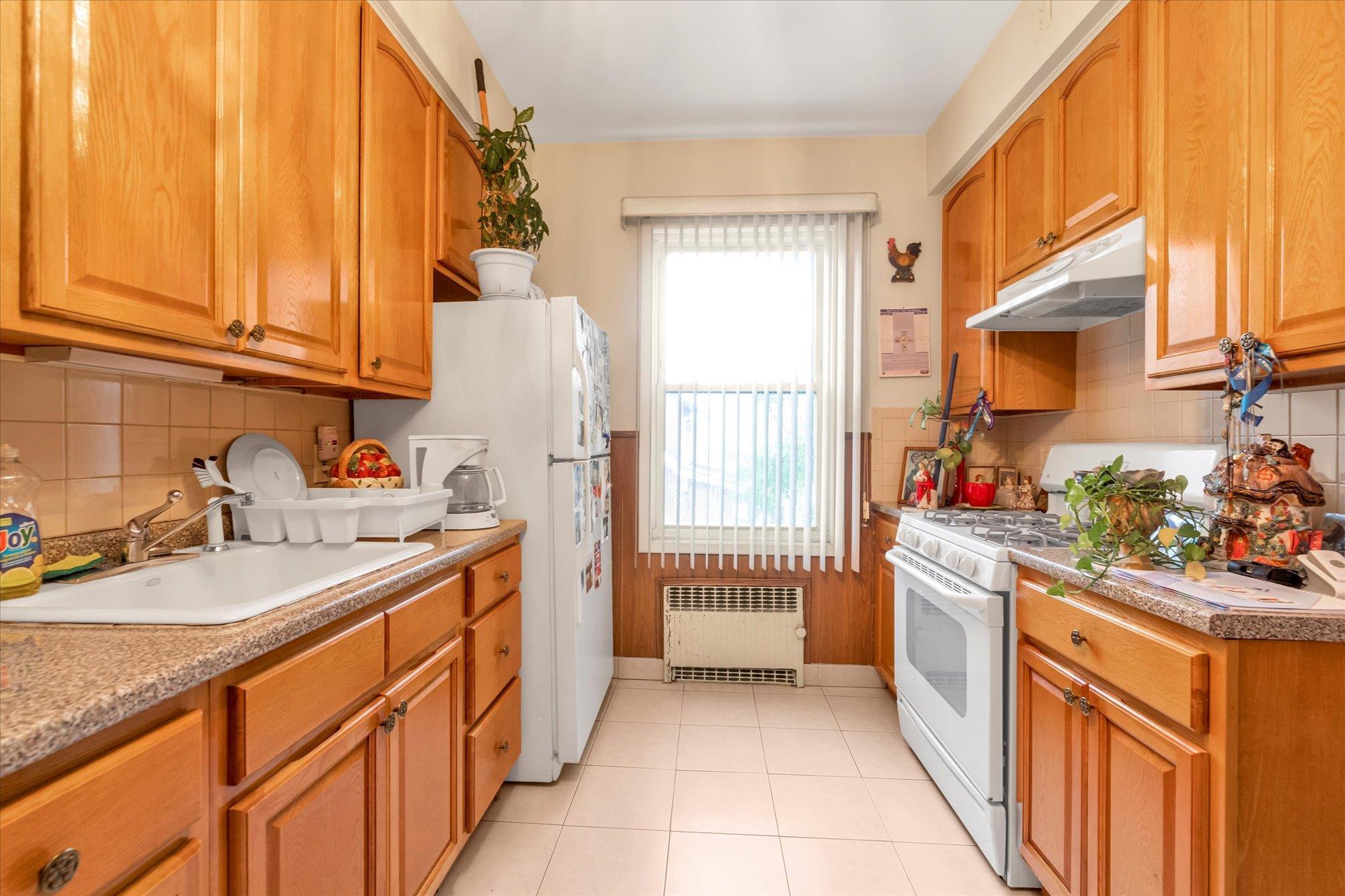 Single Family 83  Queens, NY 11385, MLS-863043-7