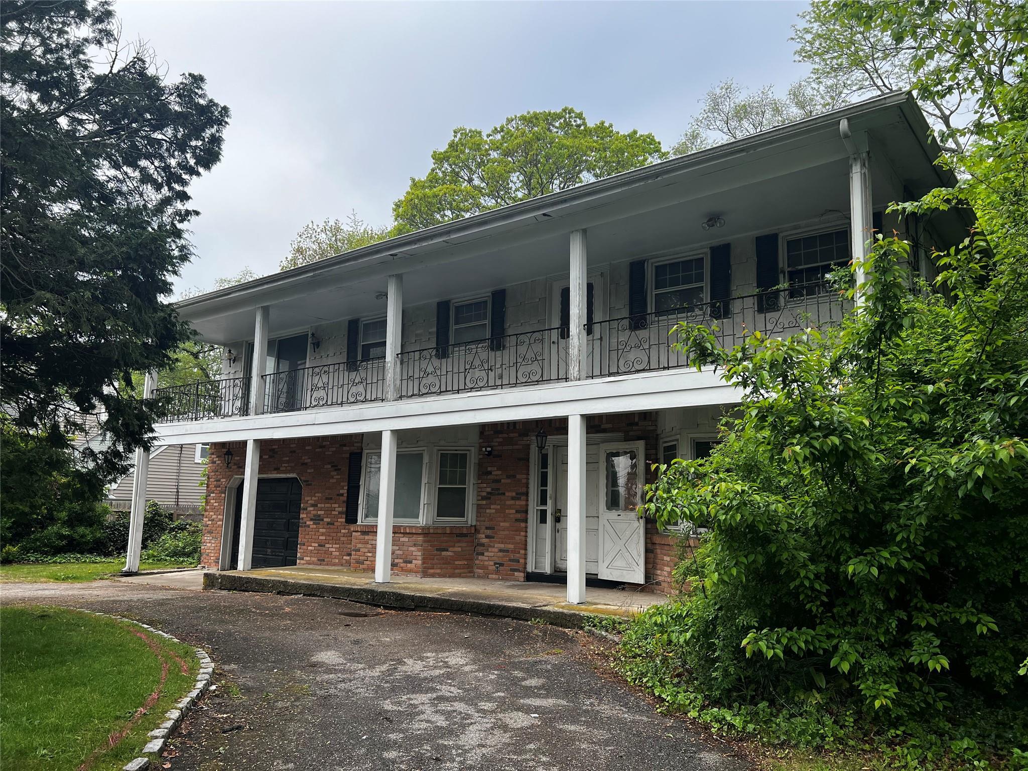 Single Family Connetquot  Suffolk County, NY 11769, MLS-863056-2