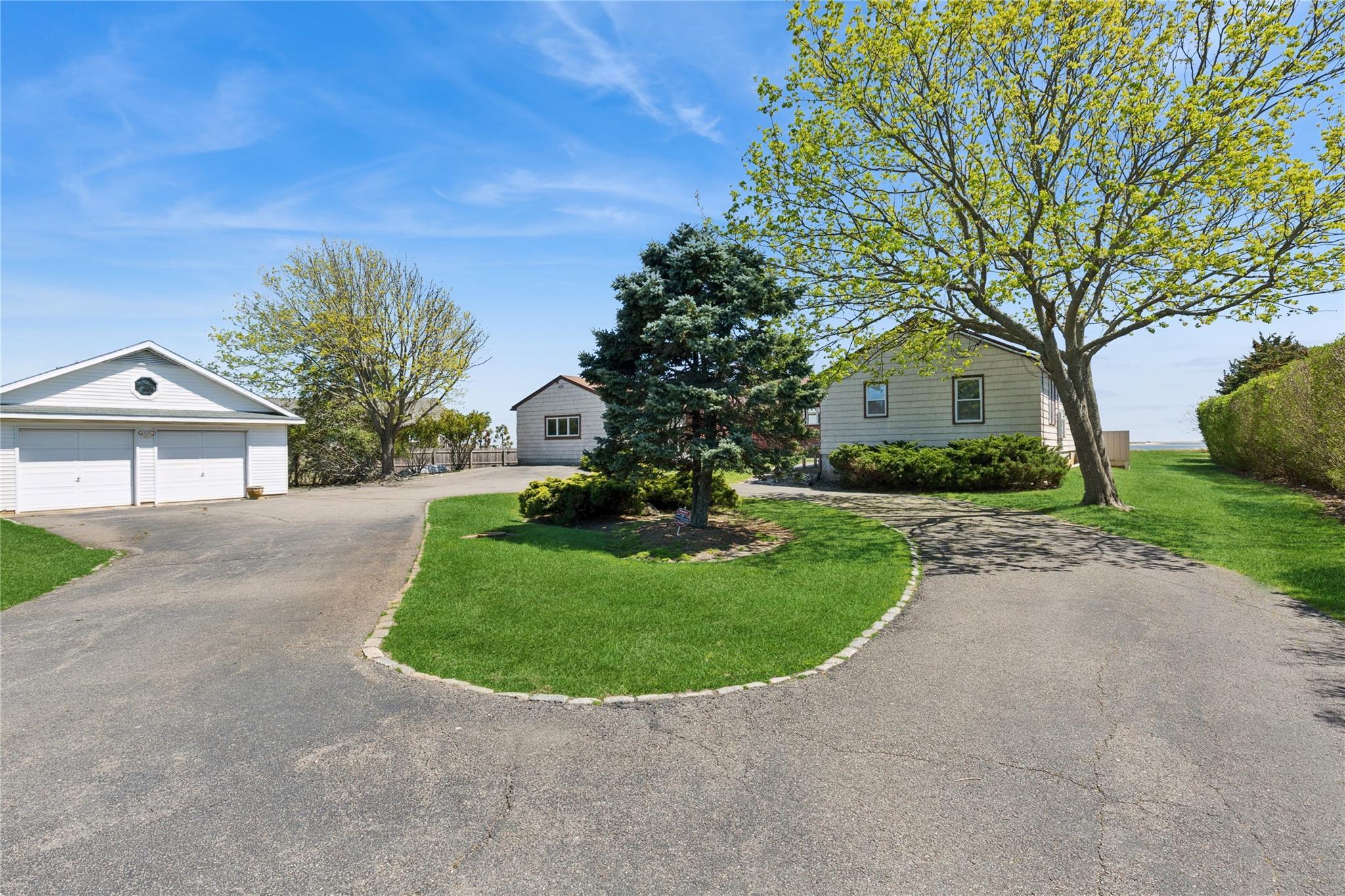 Single Family Tuthill Point  Suffolk County, NY 11940, MLS-863077-45