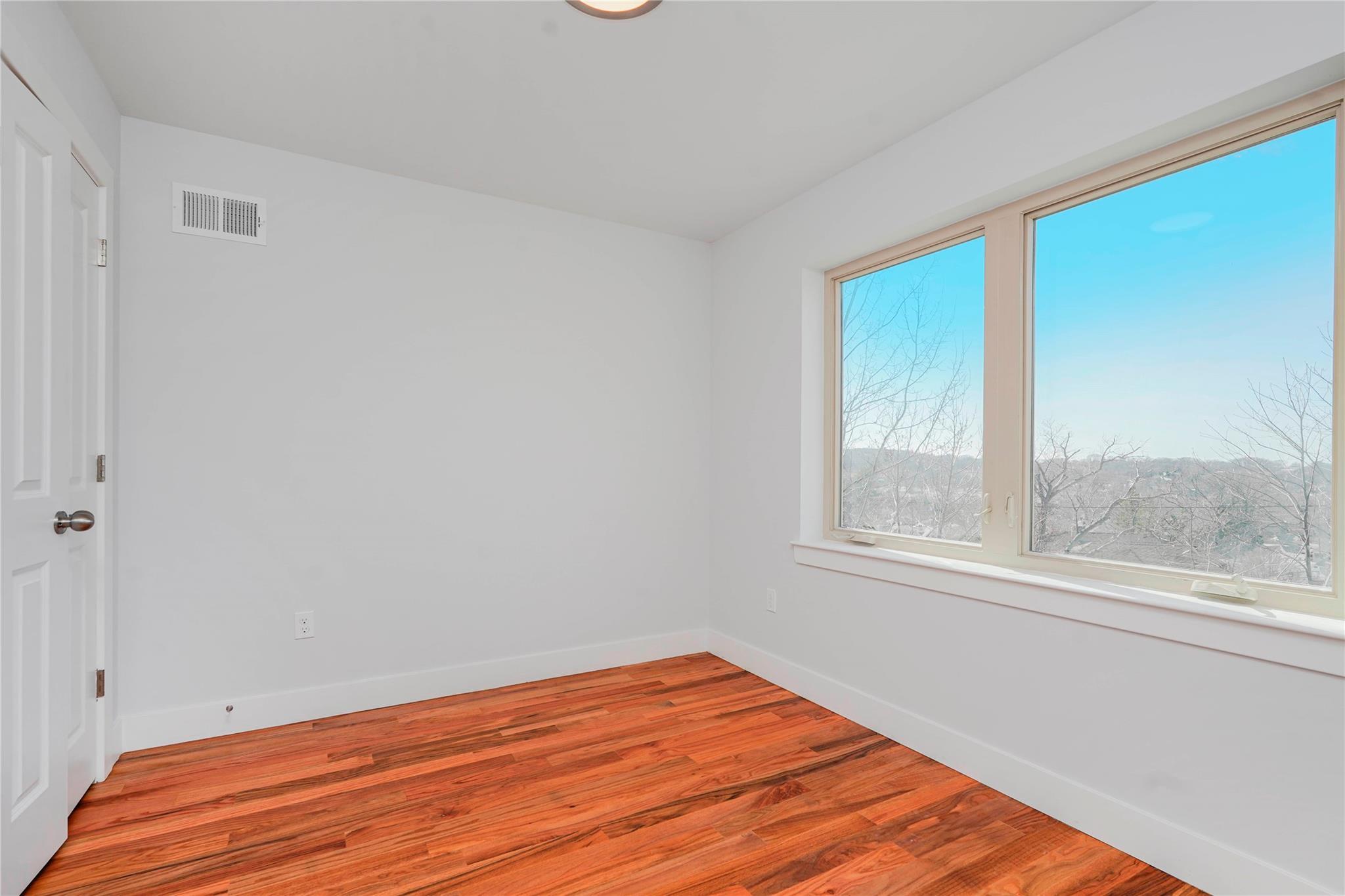 Single Family Ridge Ct  Staten Island, NY 10301, MLS-863082-12