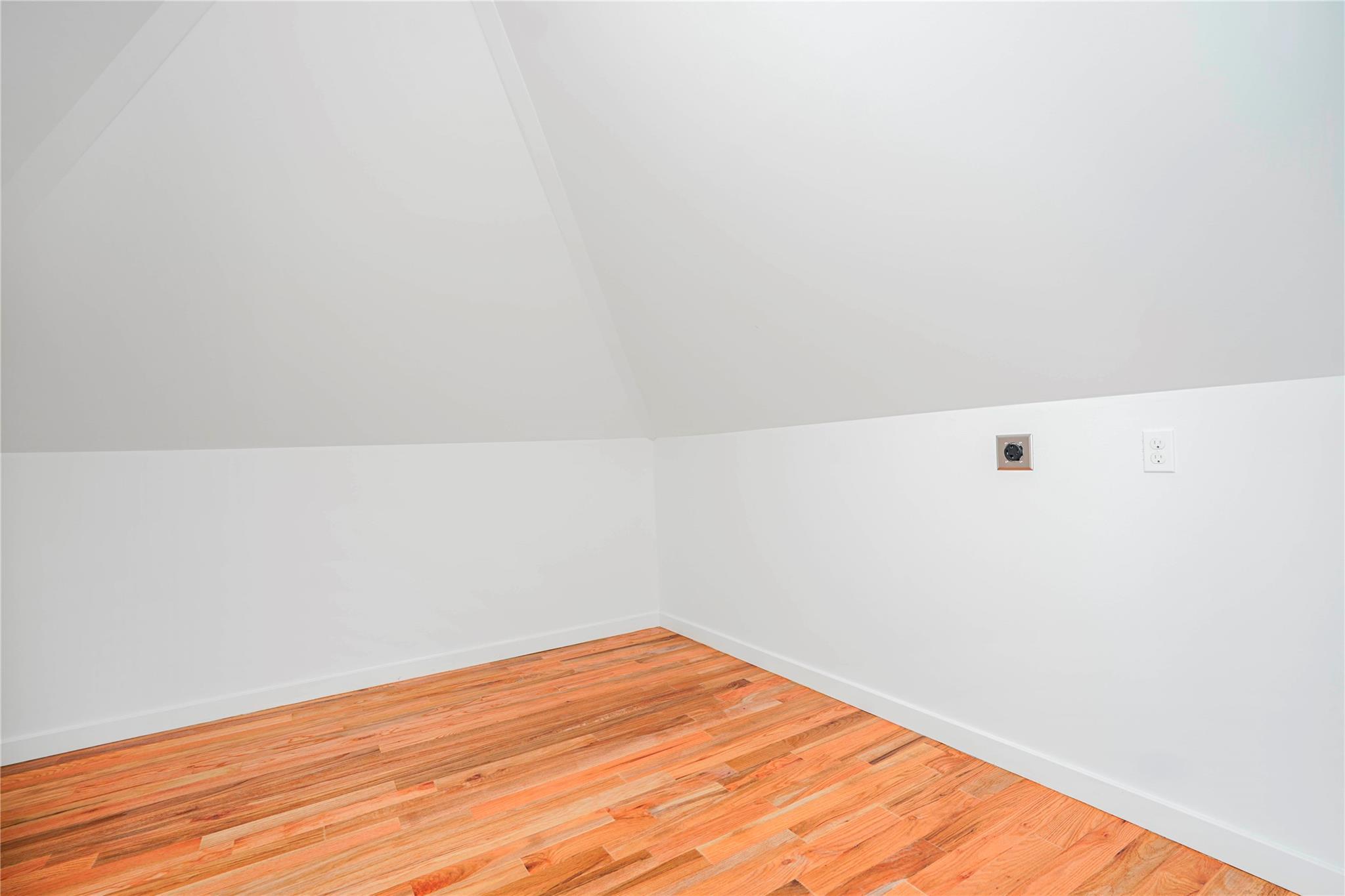 Single Family Ridge Ct  Staten Island, NY 10301, MLS-863082-14