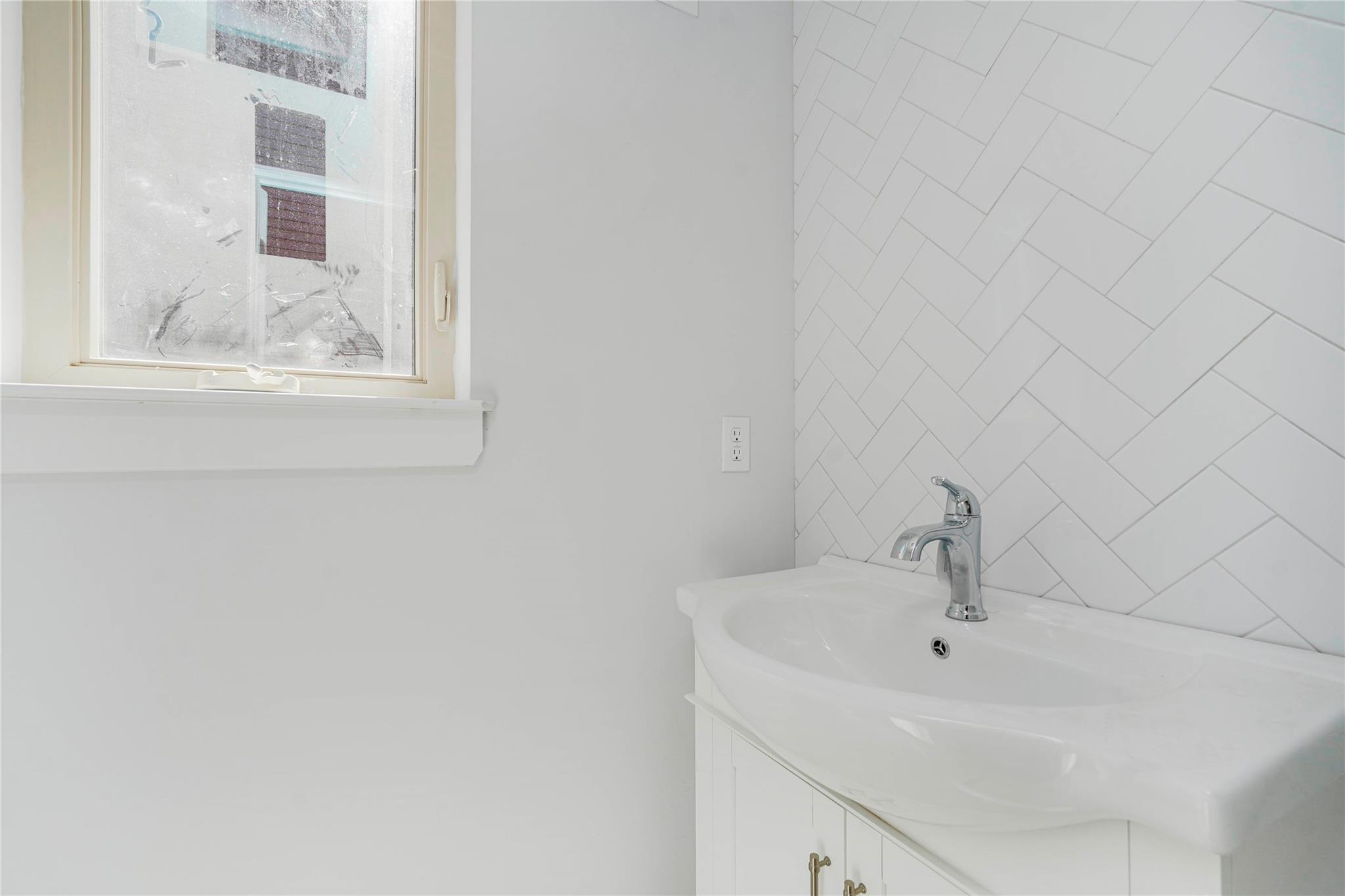 Single Family Ridge Ct  Staten Island, NY 10301, MLS-863082-8