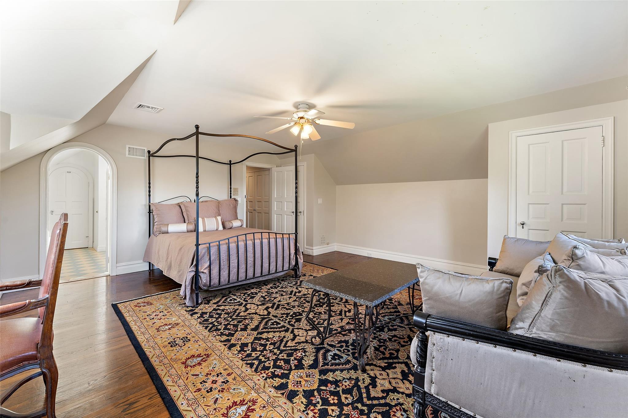 Single Family Castle  Westchester County, NY 10583, MLS-863130-11