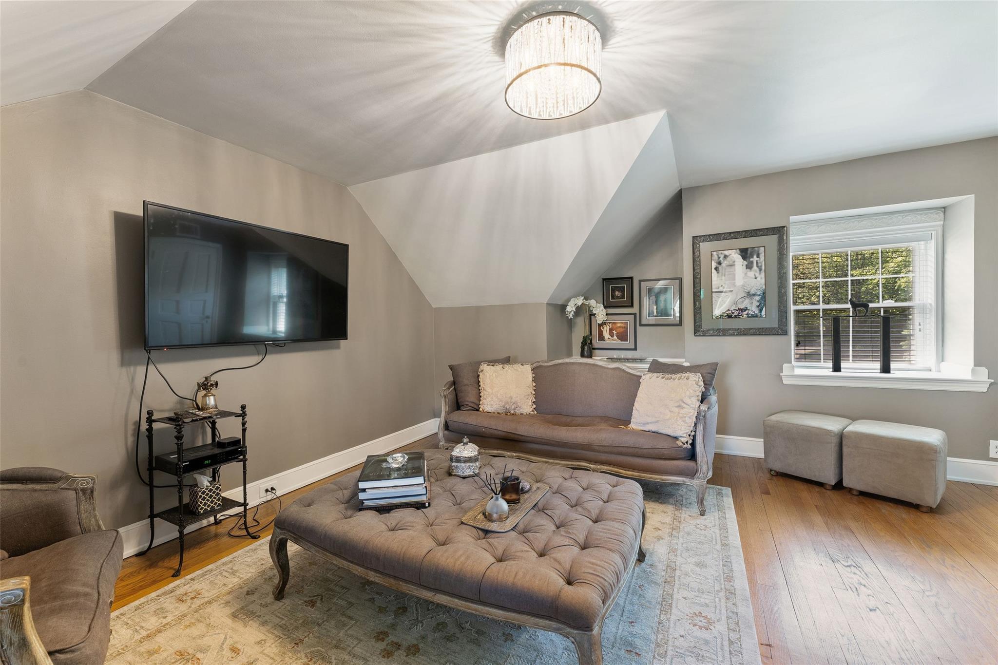 Single Family Castle  Westchester County, NY 10583, MLS-863130-14