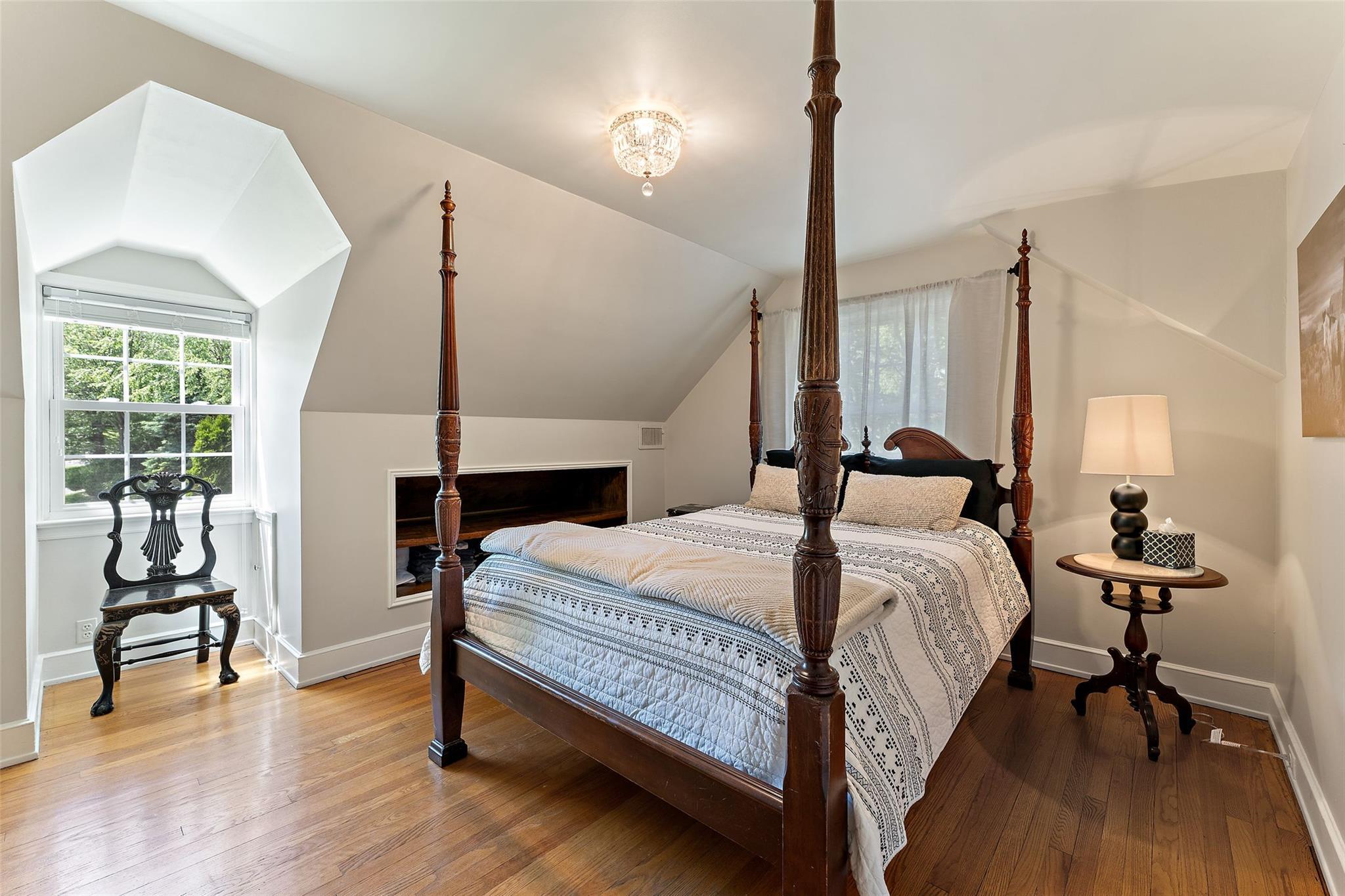 Single Family Castle  Westchester County, NY 10583, MLS-863130-16