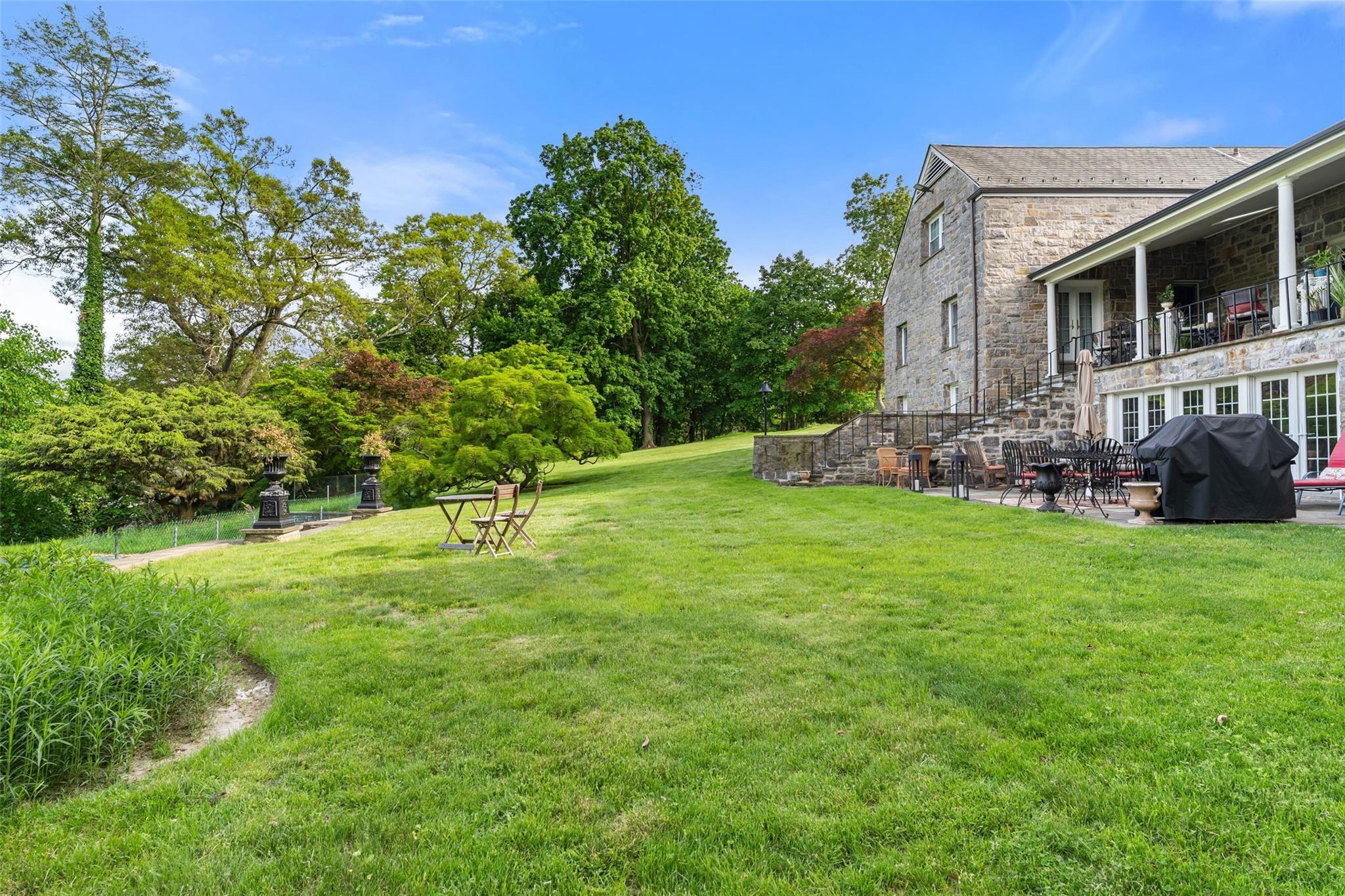 Single Family Castle  Westchester County, NY 10583, MLS-863130-23
