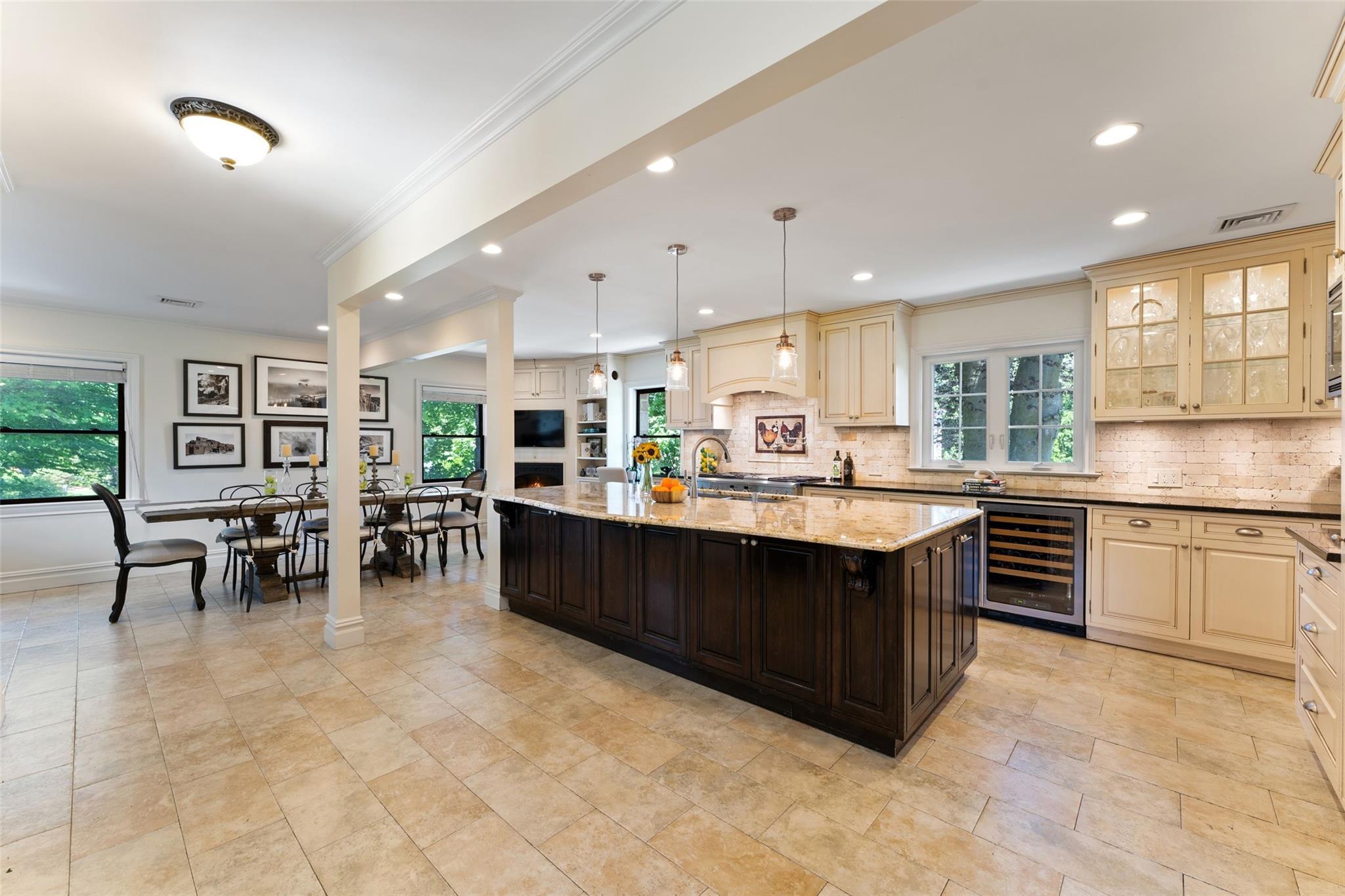 Single Family Castle  Westchester County, NY 10583, MLS-863130-7