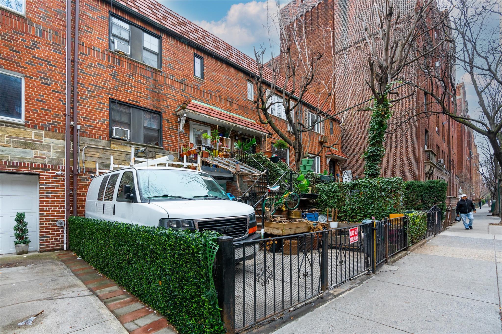 Single Family 84th  Queens, NY 11372, MLS-863145-2