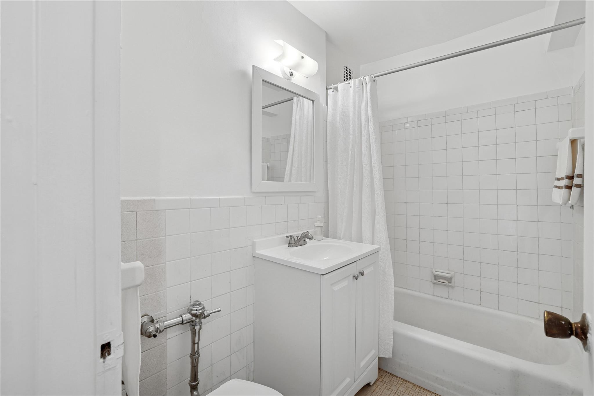 Coop Marine  Brooklyn, NY 11209, MLS-863156-9