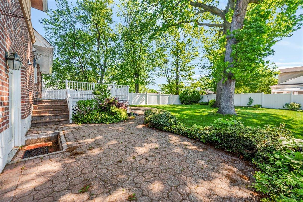 Single Family Hungry Harbor  Nassau County, NY 11581, MLS-863160-28