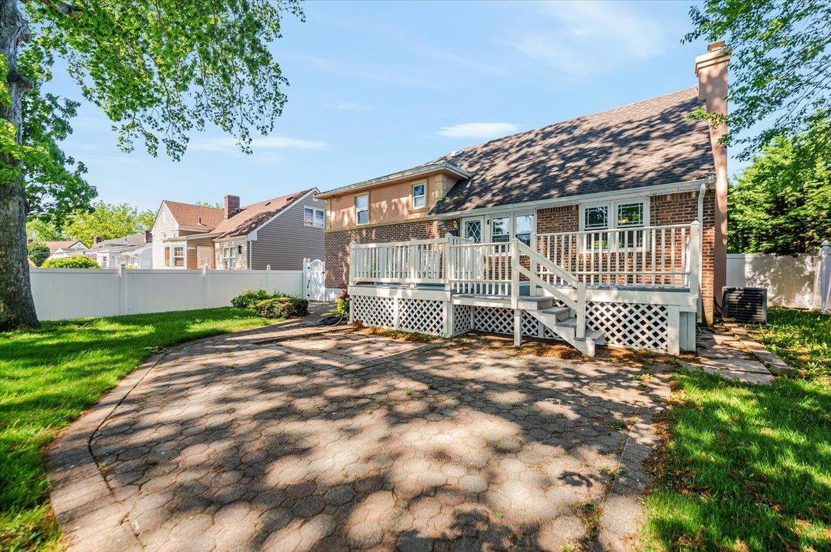 Single Family Hungry Harbor  Nassau County, NY 11581, MLS-863160-29
