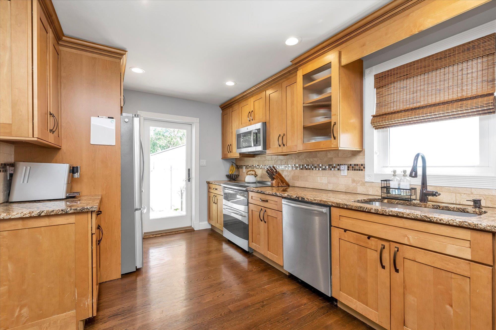 Single Family Spruce  Nassau County, NY 11783, MLS-863166-8