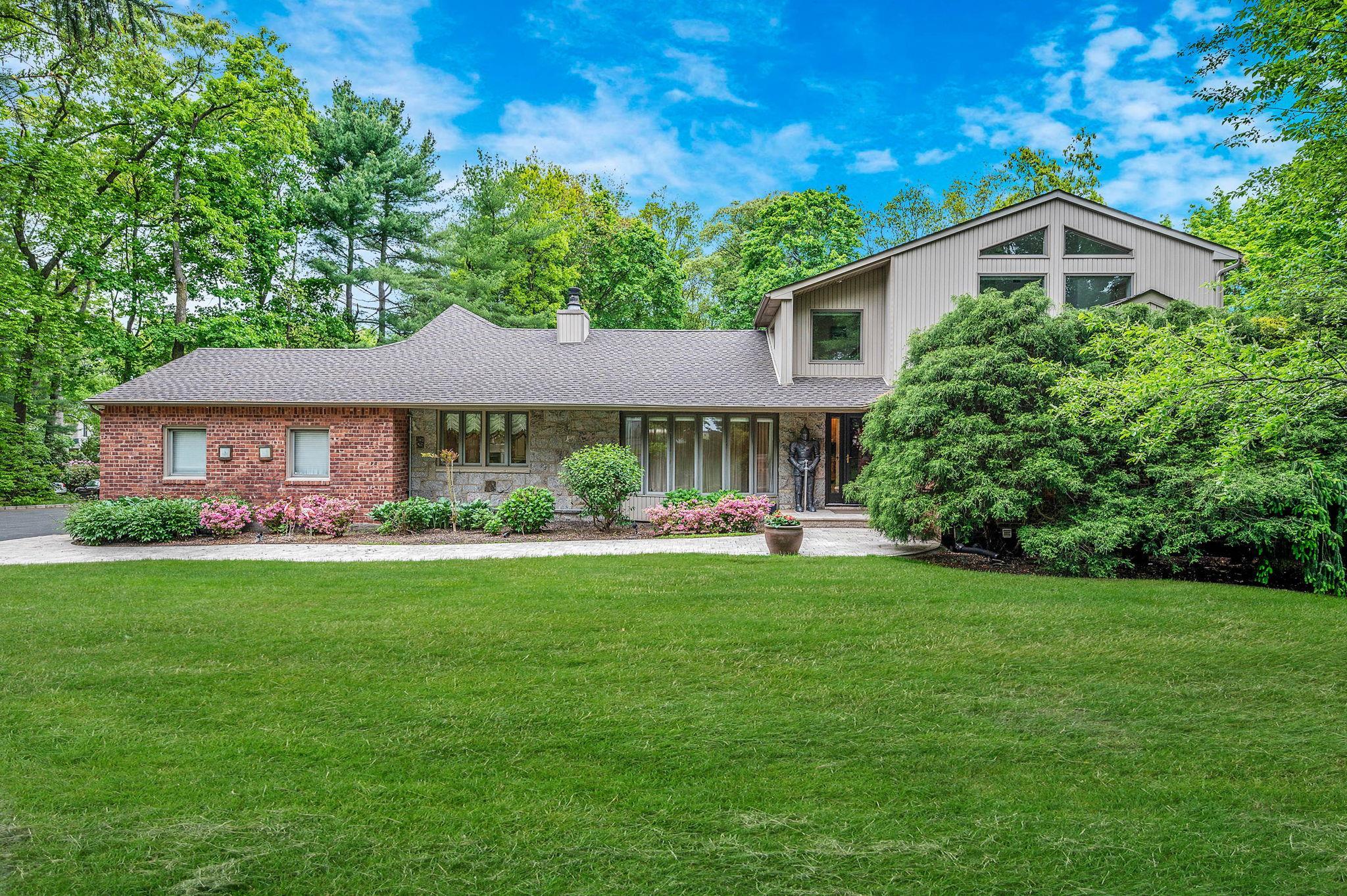 Single Family Farmview Drive  Suffolk County, NY 11746, MLS-863181-2