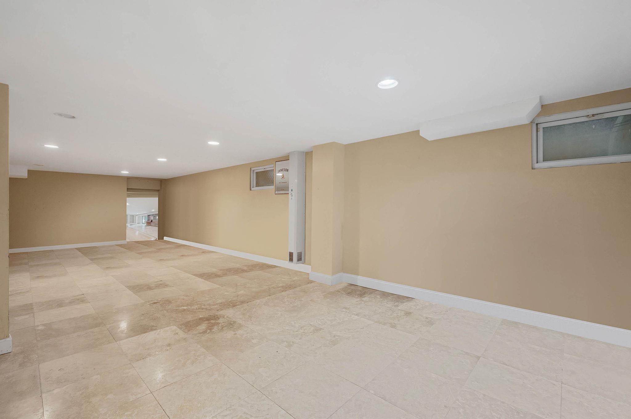 Single Family Farmview Drive  Suffolk County, NY 11746, MLS-863181-33