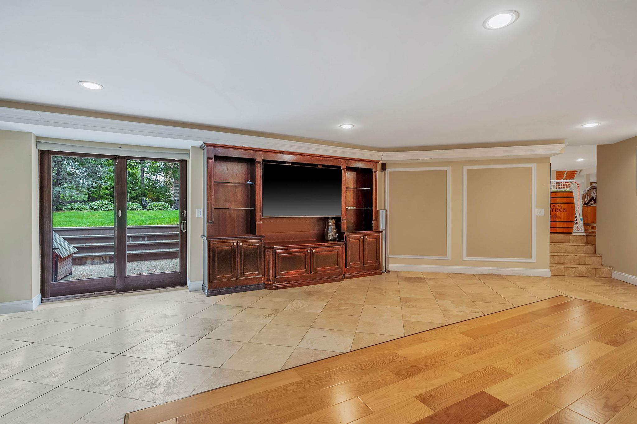 Single Family Farmview Drive  Suffolk County, NY 11746, MLS-863181-41