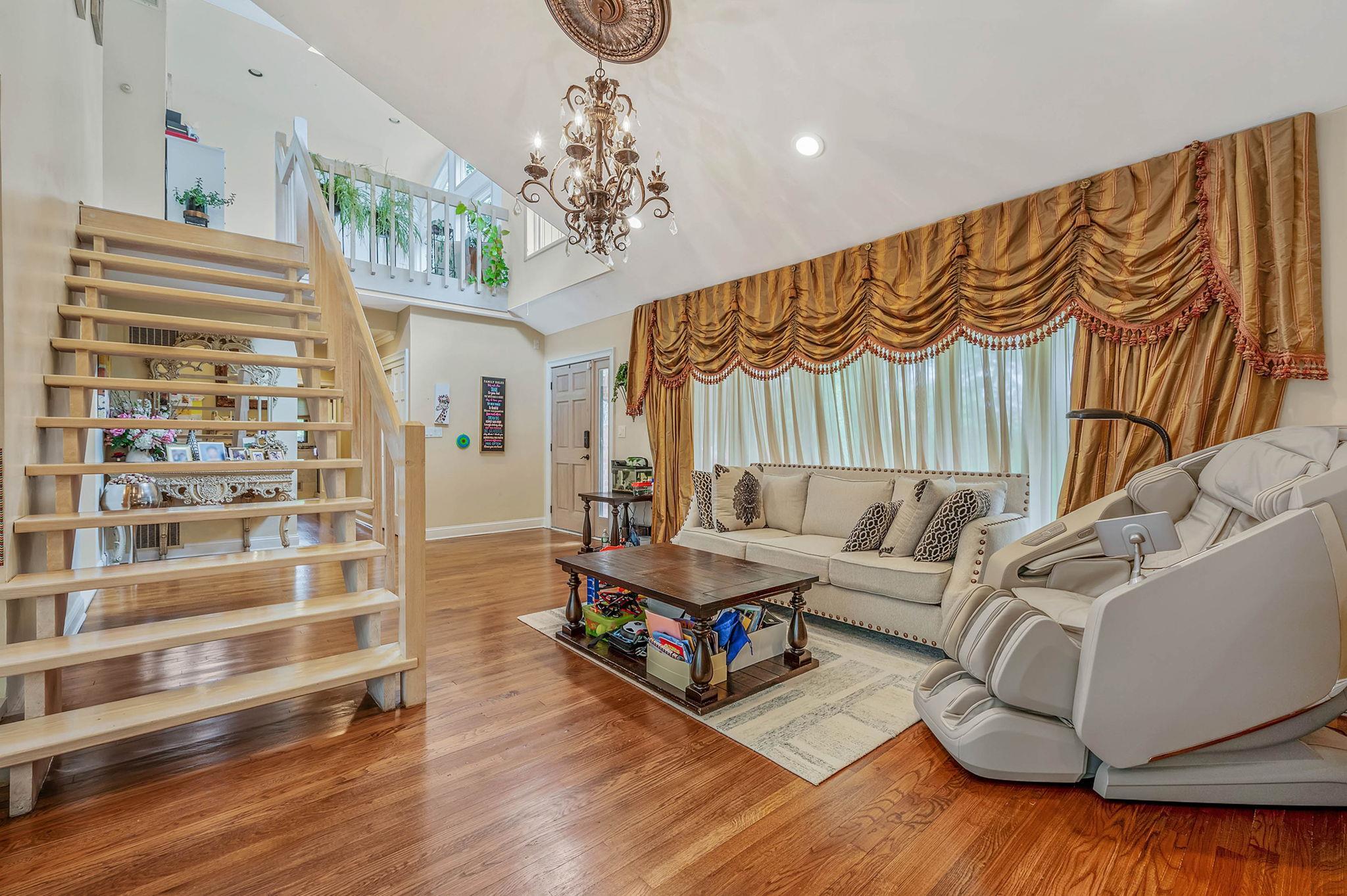 Single Family Farmview Drive  Suffolk County, NY 11746, MLS-863181-5