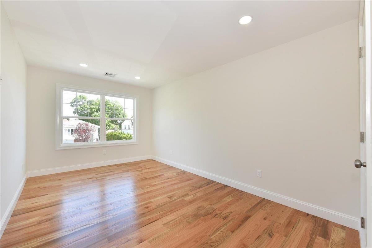 Single Family Duncan  Nassau County, NY 11550, MLS-863182-19