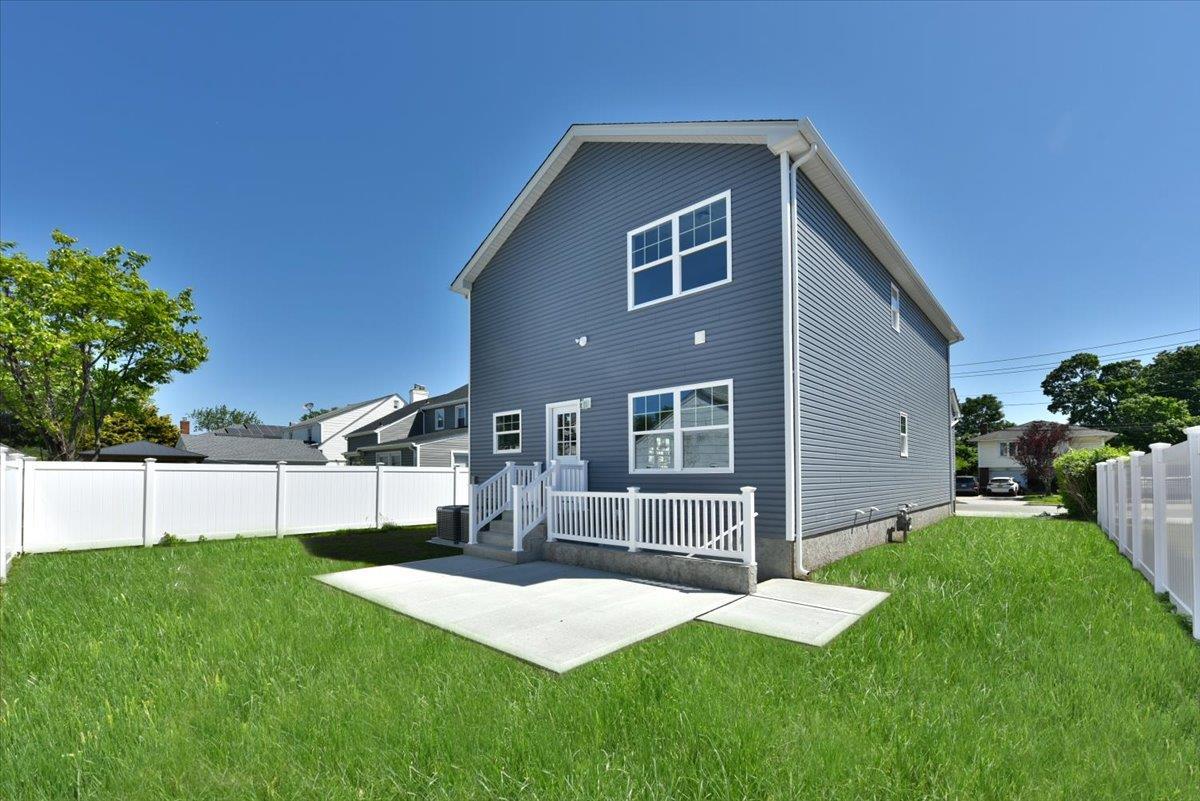 Single Family Duncan  Nassau County, NY 11550, MLS-863182-22