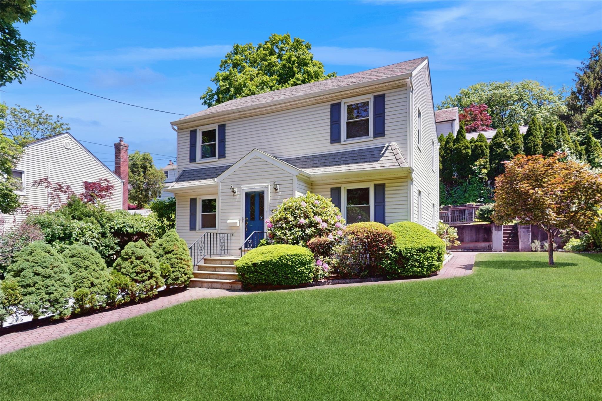 Single Family Dale  Westchester County, NY 10709, MLS-863194-2