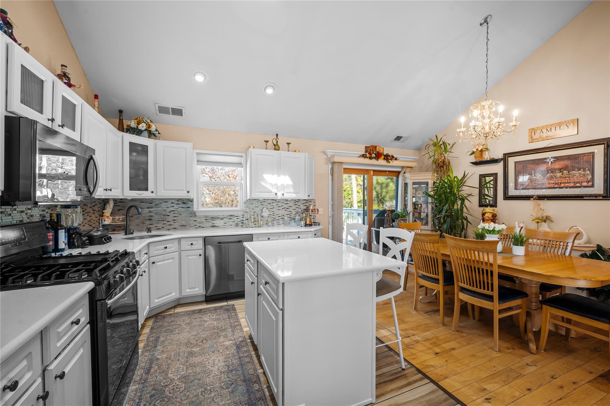 Single Family Prospect  Suffolk County, NY 11706, MLS-863200-10