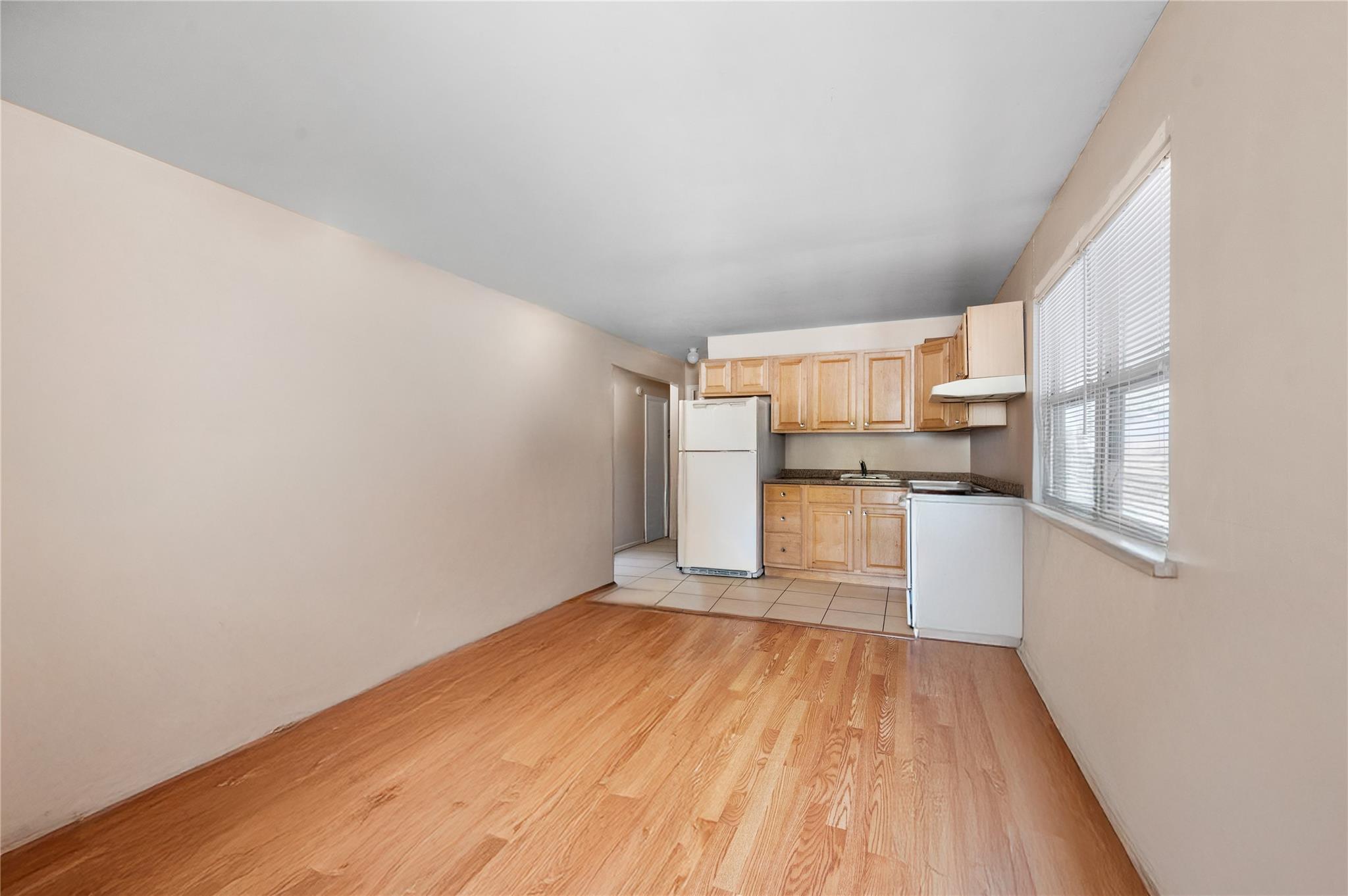 Single Family Prospect  Suffolk County, NY 11706, MLS-863200-20