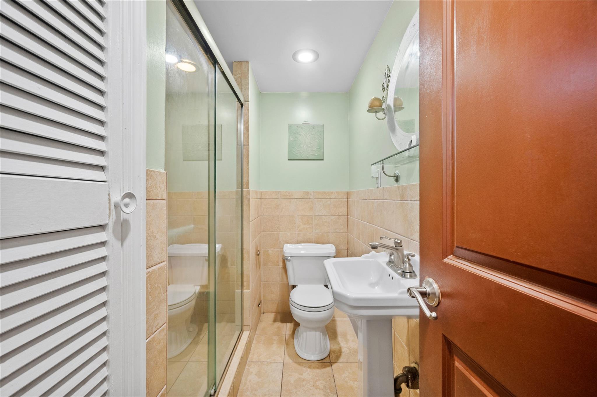 Single Family Prospect  Suffolk County, NY 11706, MLS-863200-28