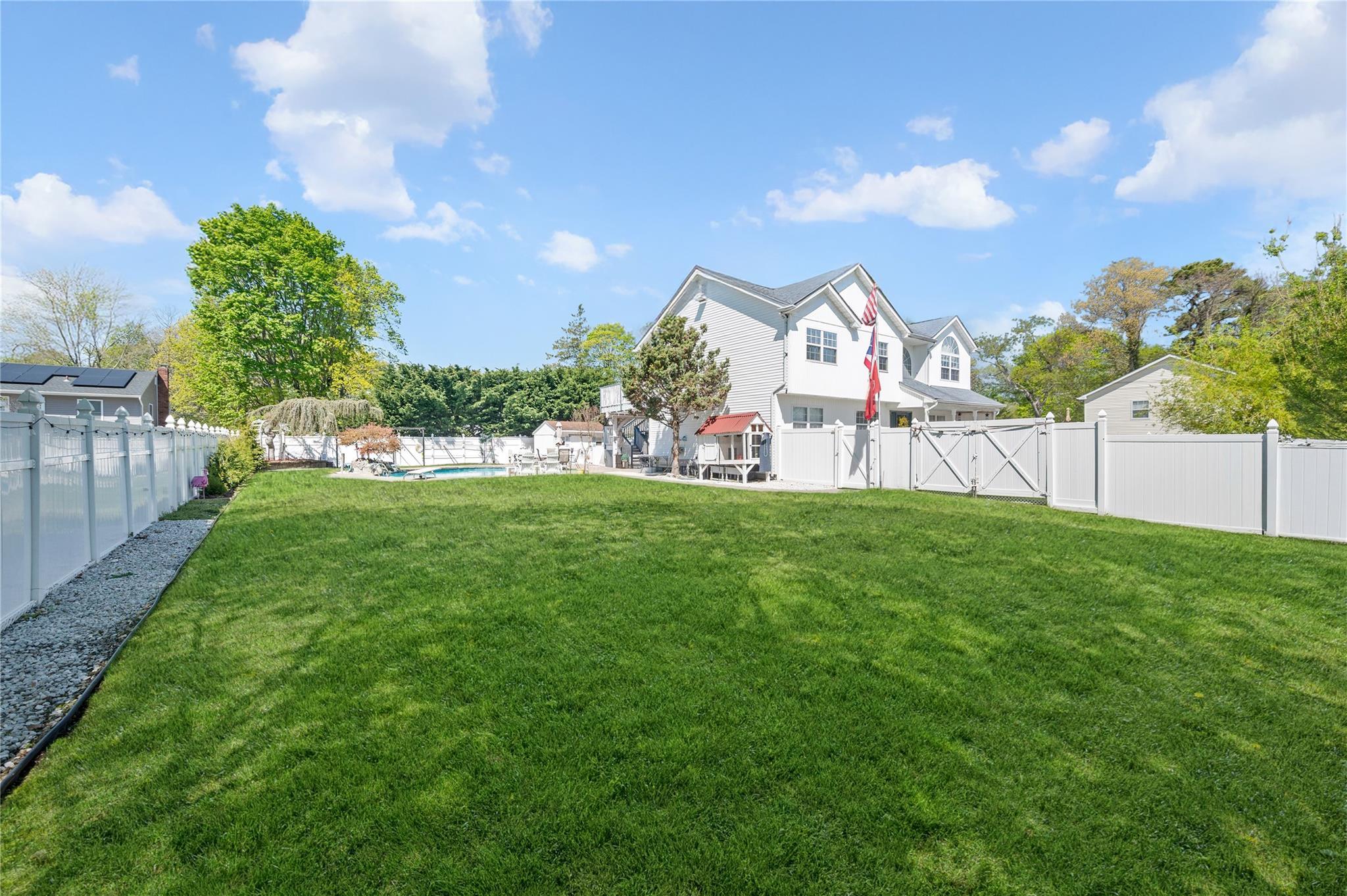 Single Family Prospect  Suffolk County, NY 11706, MLS-863200-32