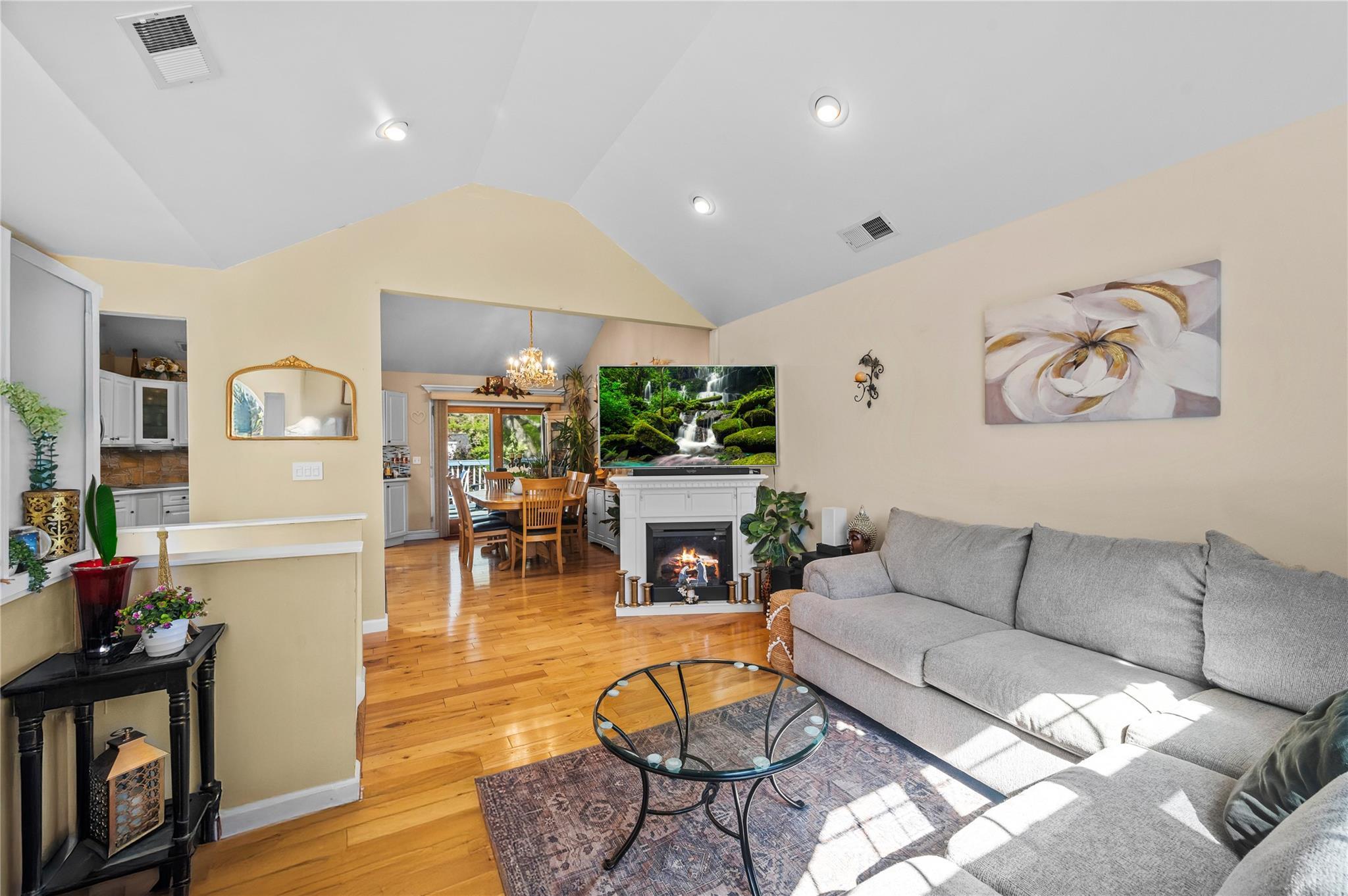 Single Family Prospect  Suffolk County, NY 11706, MLS-863200-5