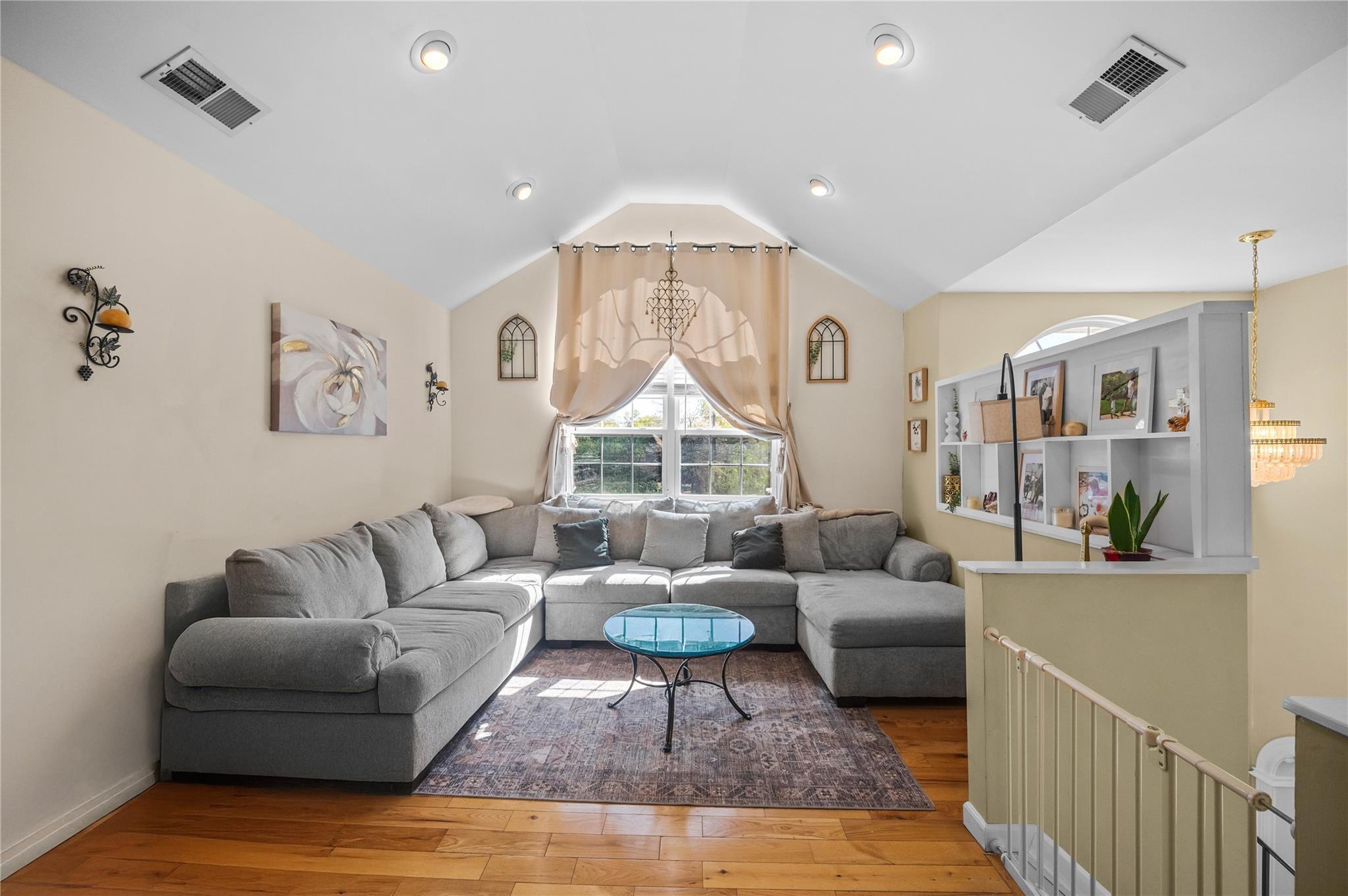 Single Family Prospect  Suffolk County, NY 11706, MLS-863200-6