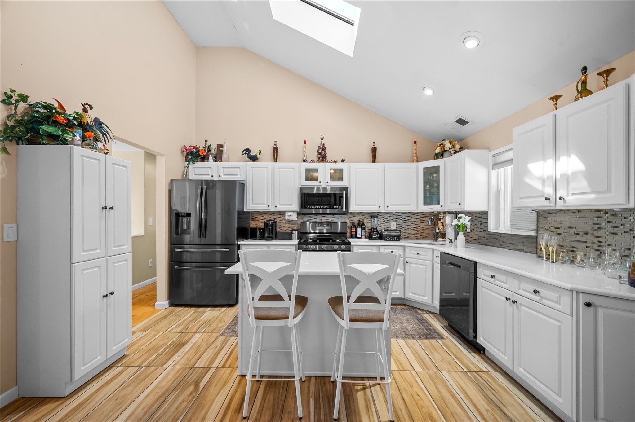 Single Family Prospect  Suffolk County, NY 11706, MLS-863200-9