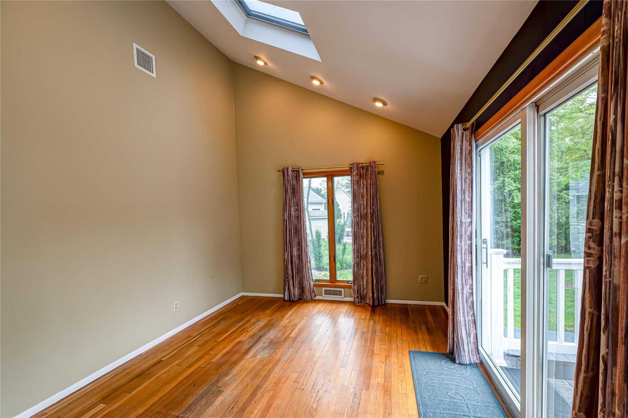 Single Family Glen  Suffolk County, NY 11703, MLS-863204-11