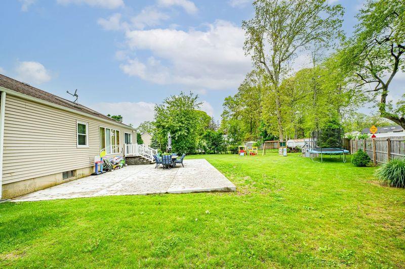 Single Family Glen  Suffolk County, NY 11703, MLS-863204-6