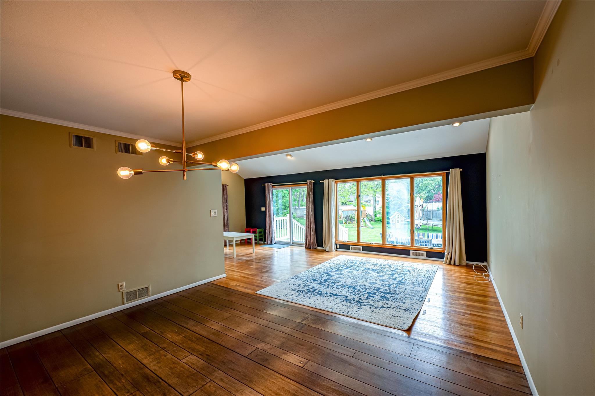 Single Family Glen  Suffolk County, NY 11703, MLS-863204-8