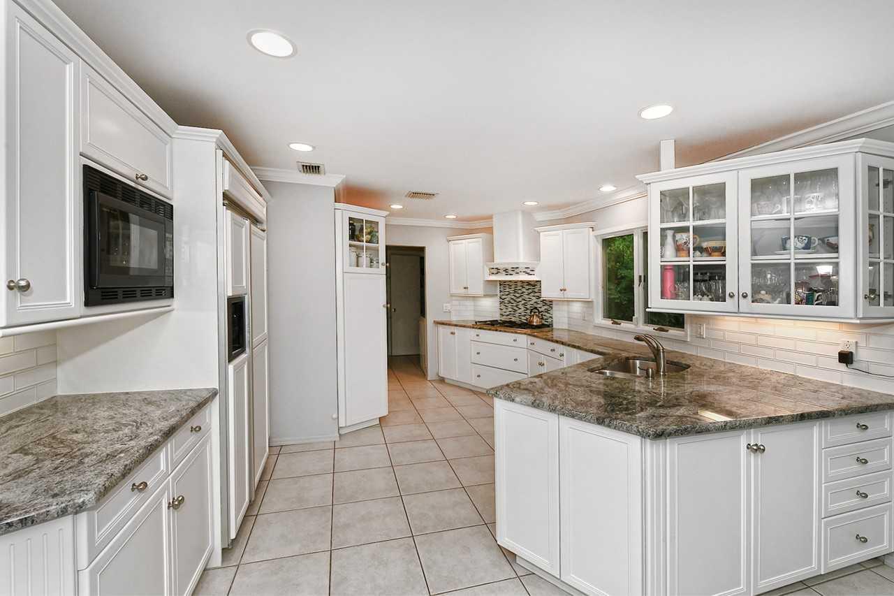 Single Family Twin Oaks  Suffolk County, NY 11754, MLS-863205-12