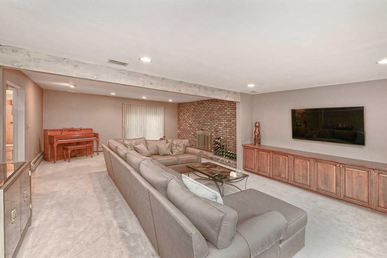 Single Family Twin Oaks  Suffolk County, NY 11754, MLS-863205-14
